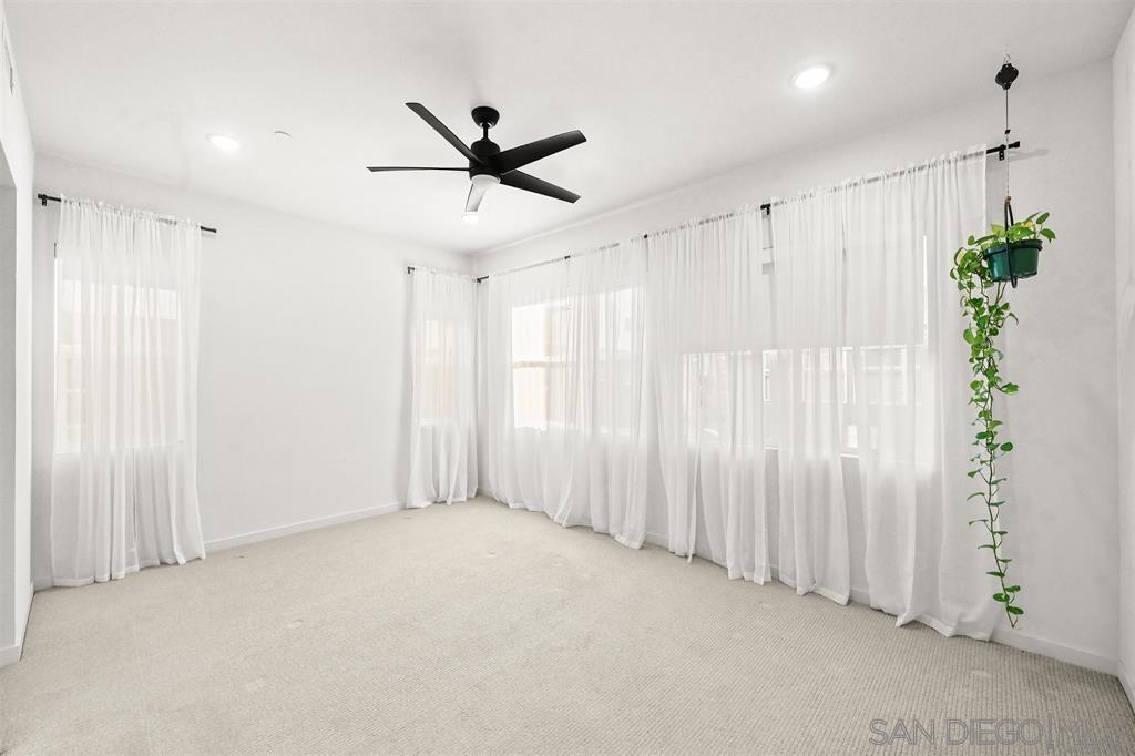 Detail Gallery Image 5 of 38 For 3001  Bravo Loop  #2,  Chula Vista,  CA 91915 - 3 Beds | 2 Baths