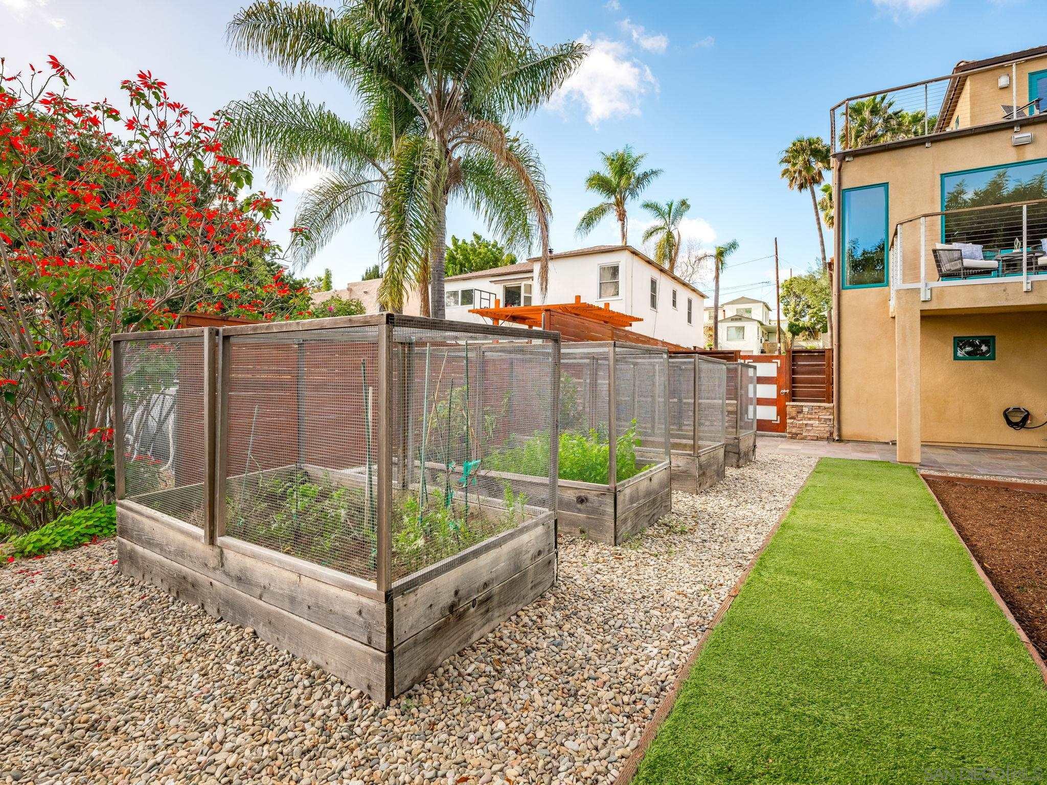 Detail Gallery Image 35 of 39 For 2335  33rd St, San Diego,  CA 92104 - 4 Beds | 3 Baths