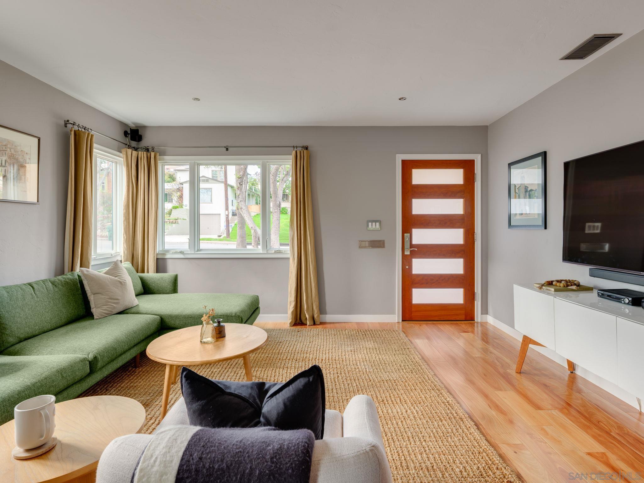 Detail Gallery Image 6 of 39 For 2335  33rd St, San Diego,  CA 92104 - 4 Beds | 3 Baths