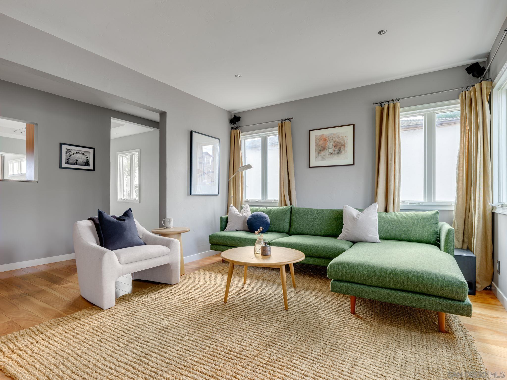 Detail Gallery Image 8 of 39 For 2335  33rd St, San Diego,  CA 92104 - 4 Beds | 3 Baths