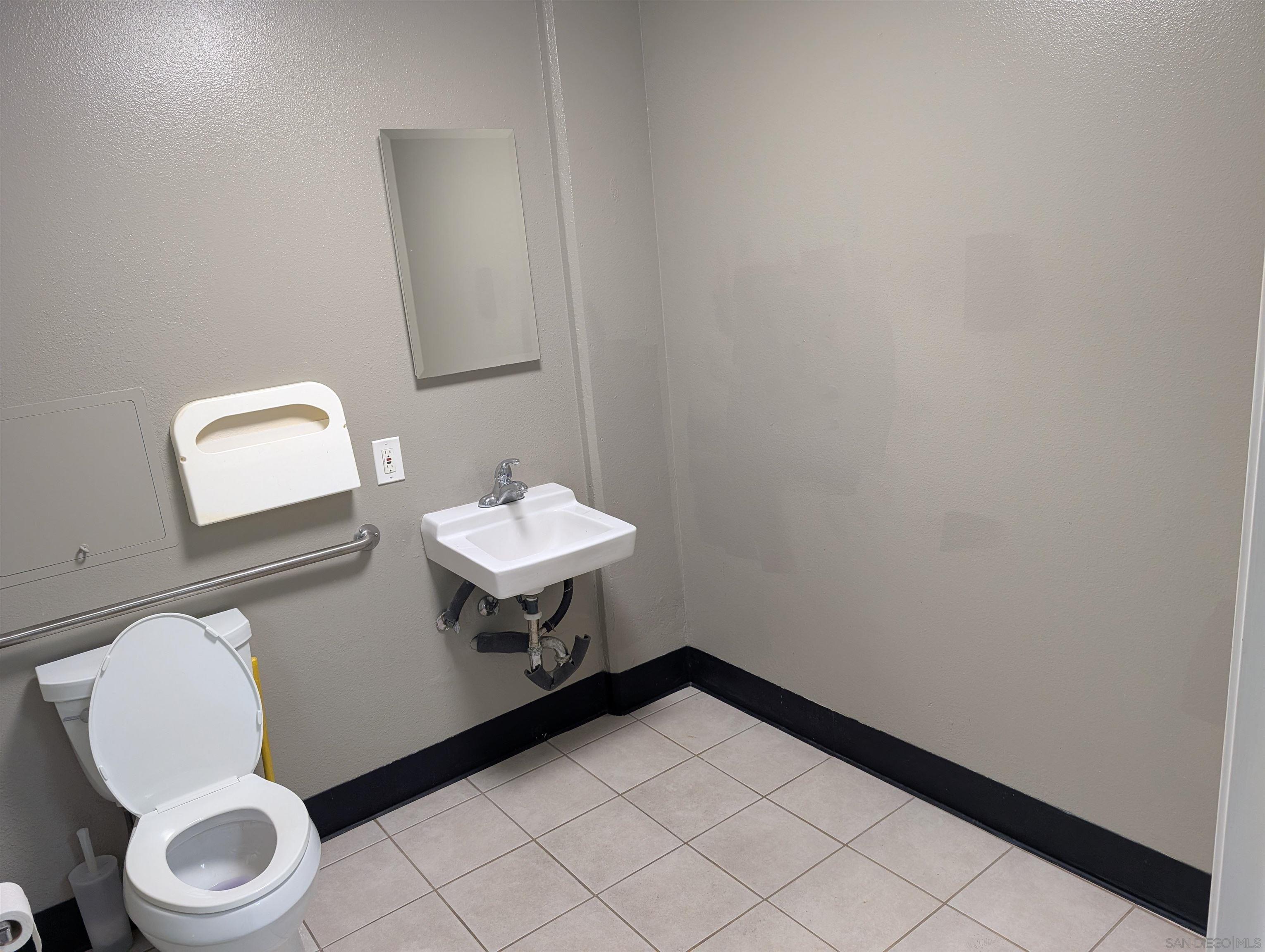 Detail Gallery Image 10 of 14 For 2828  University Avenue, San Diego,  CA 92104 - – Beds | – Baths