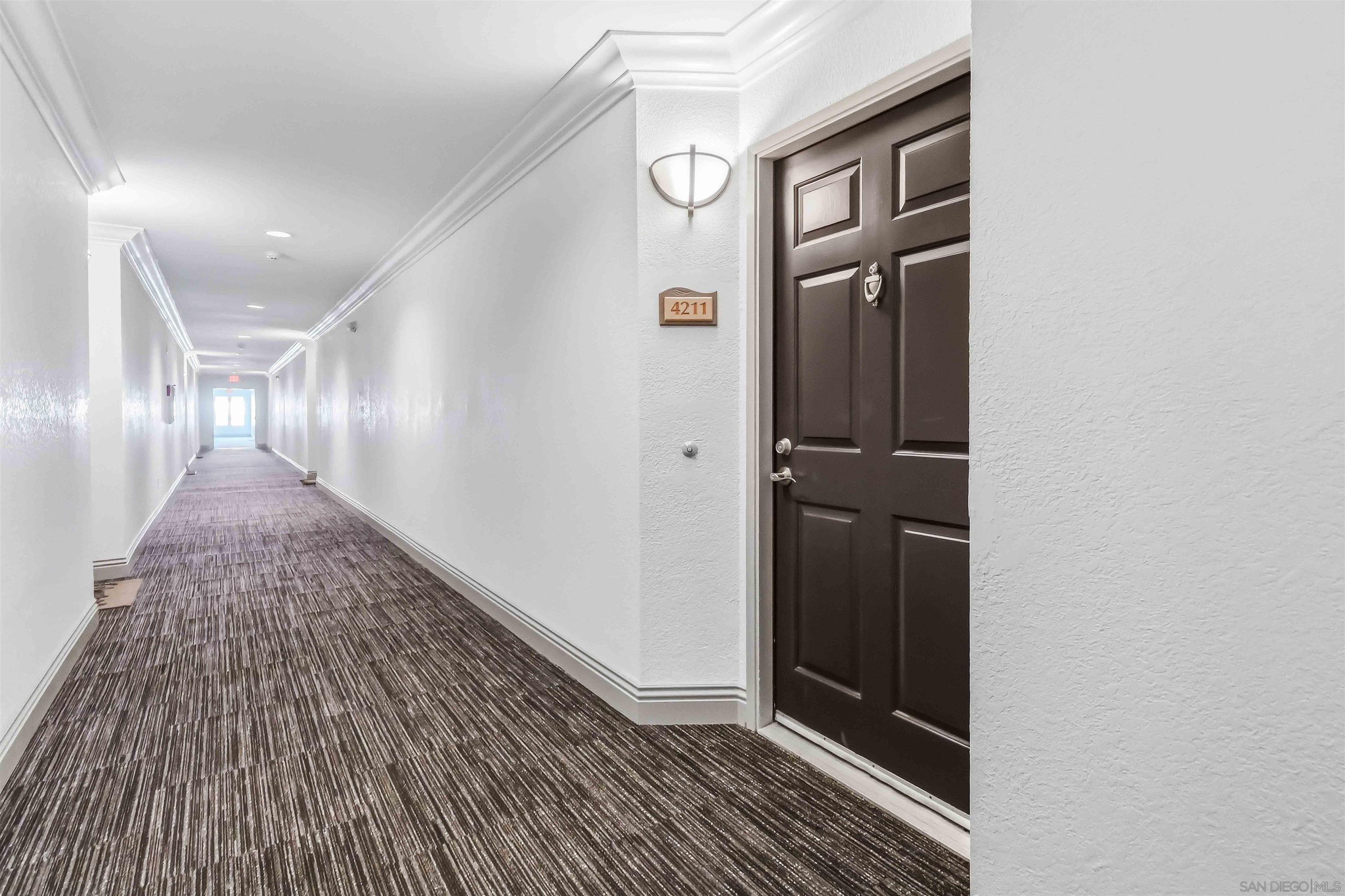 Detail Gallery Image 3 of 34 For 7160  Shoreline  4211, San Diego,  CA 92121 - 2 Beds | 2 Baths