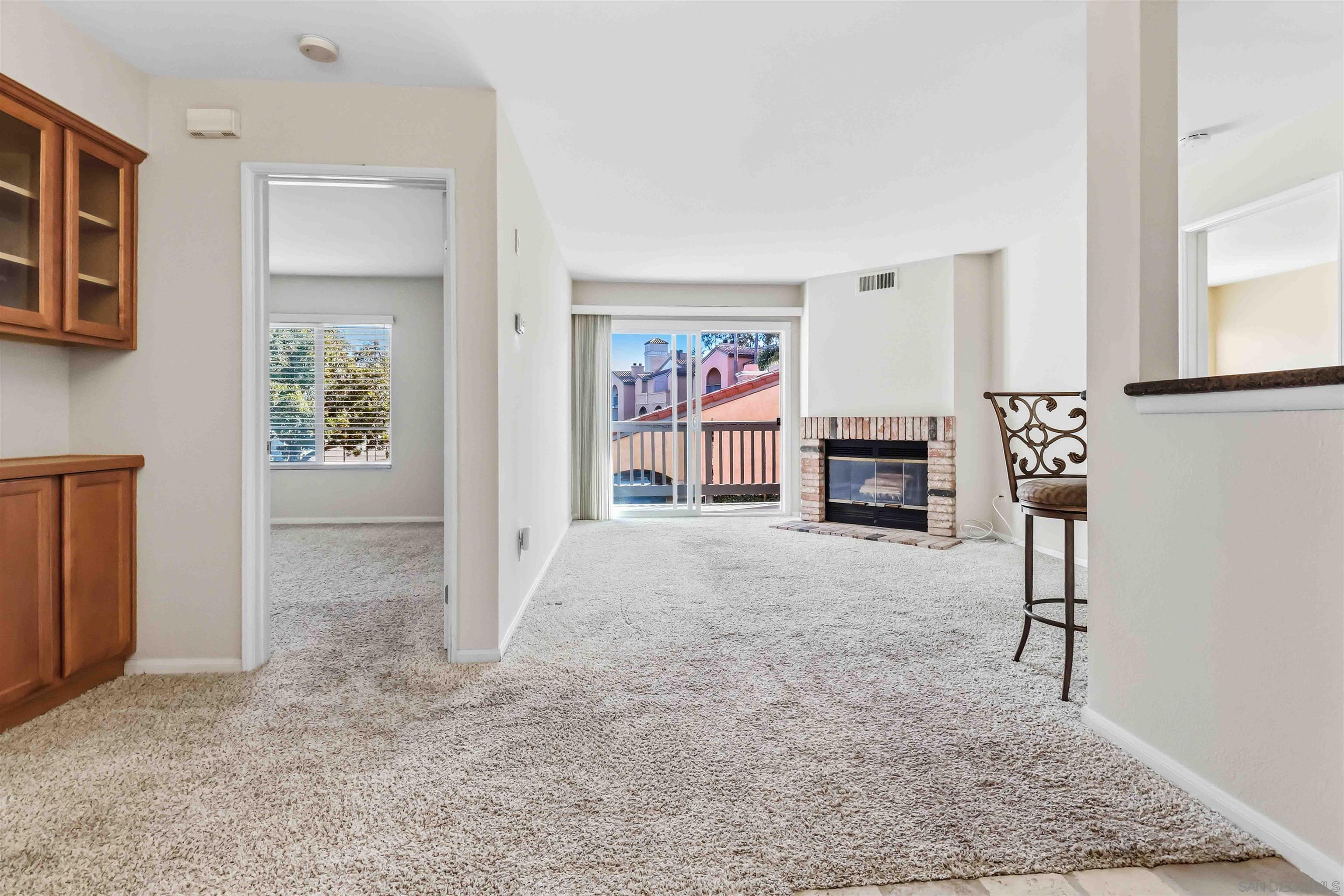 Detail Gallery Image 5 of 34 For 7160  Shoreline  4211, San Diego,  CA 92121 - 2 Beds | 2 Baths