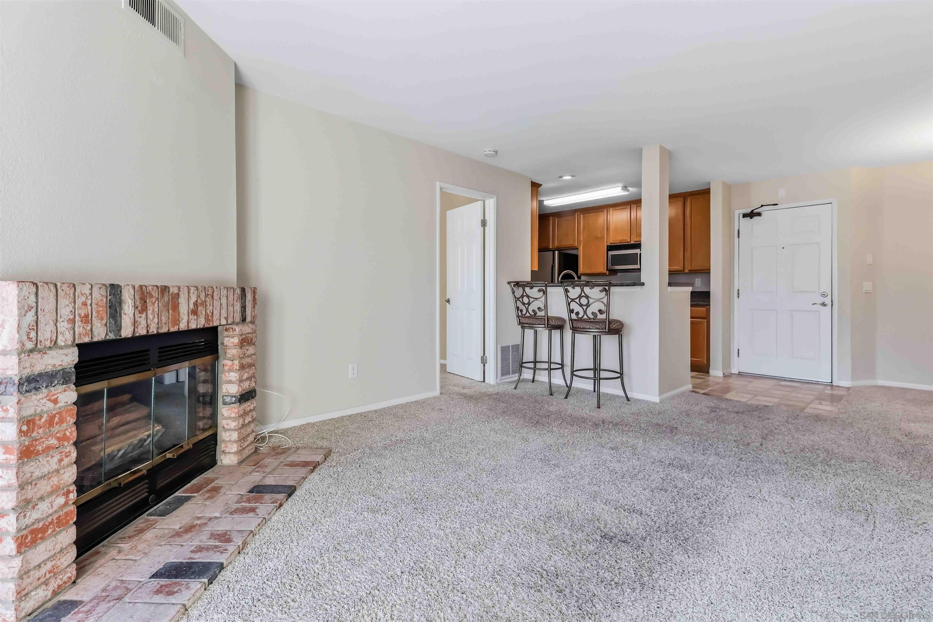 Detail Gallery Image 6 of 34 For 7160  Shoreline  4211, San Diego,  CA 92121 - 2 Beds | 2 Baths