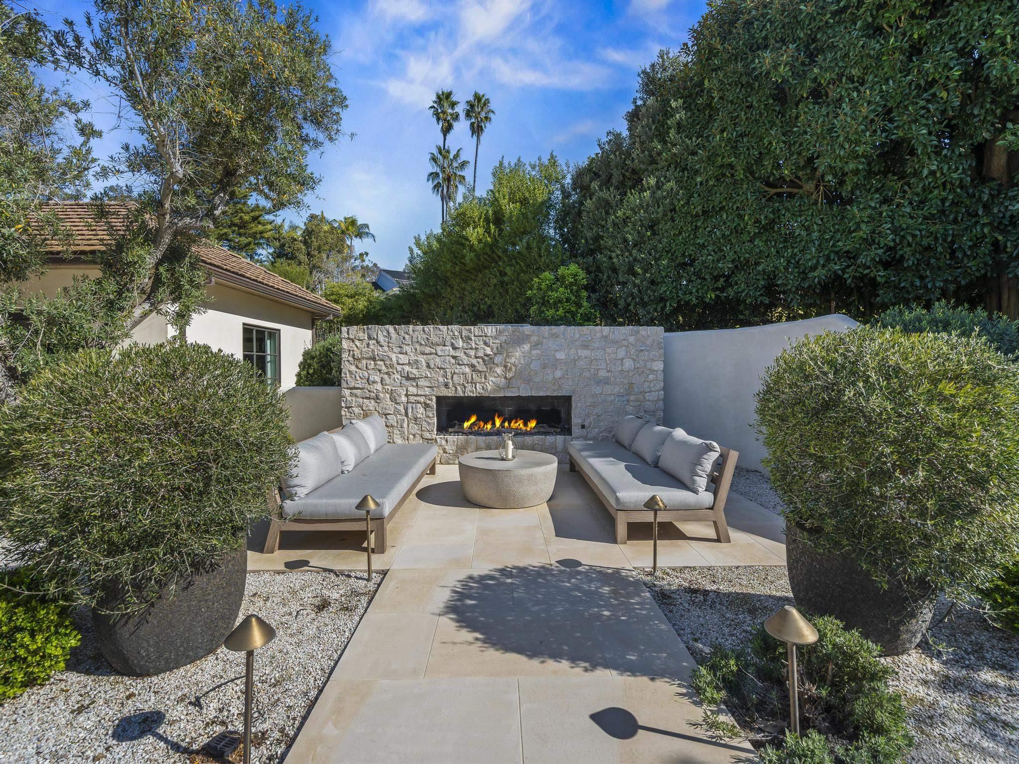 Detail Gallery Image 11 of 44 For 1009  Solymar Drive, La Jolla,  CA 92037 - 6 Beds | 6/1 Baths