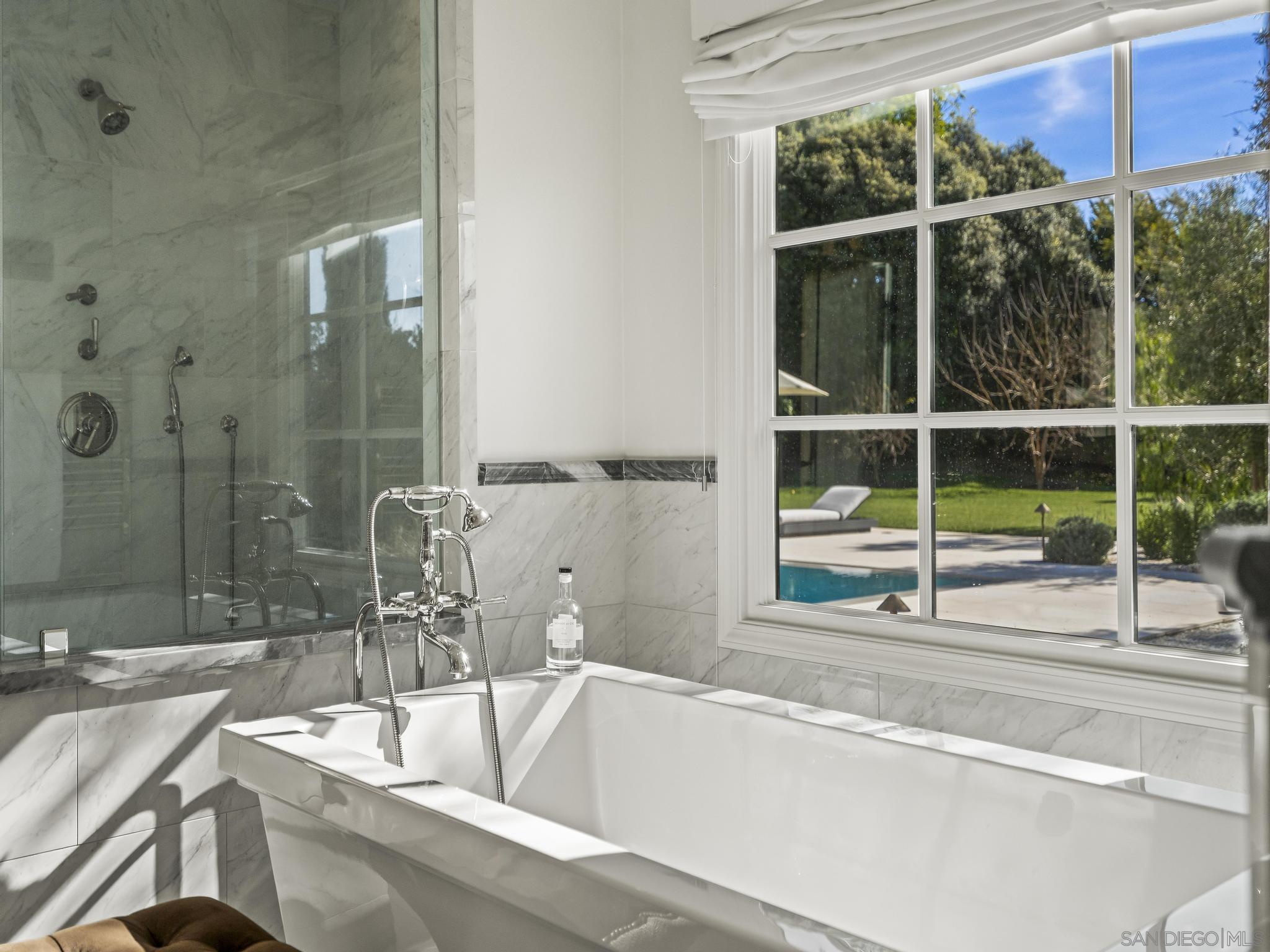 Detail Gallery Image 20 of 44 For 1009  Solymar Drive, La Jolla,  CA 92037 - 6 Beds | 6/1 Baths