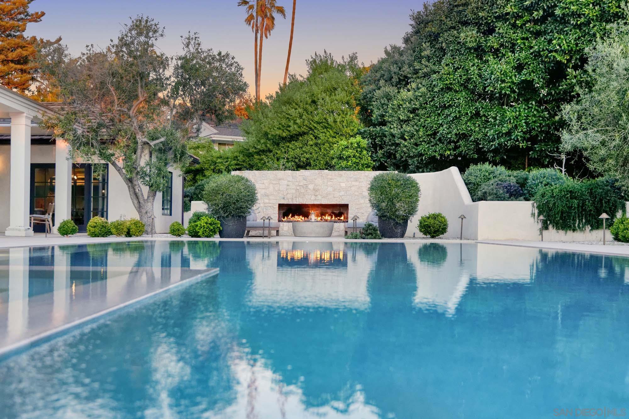 Detail Gallery Image 3 of 44 For 1009  Solymar Drive, La Jolla,  CA 92037 - 6 Beds | 6/1 Baths