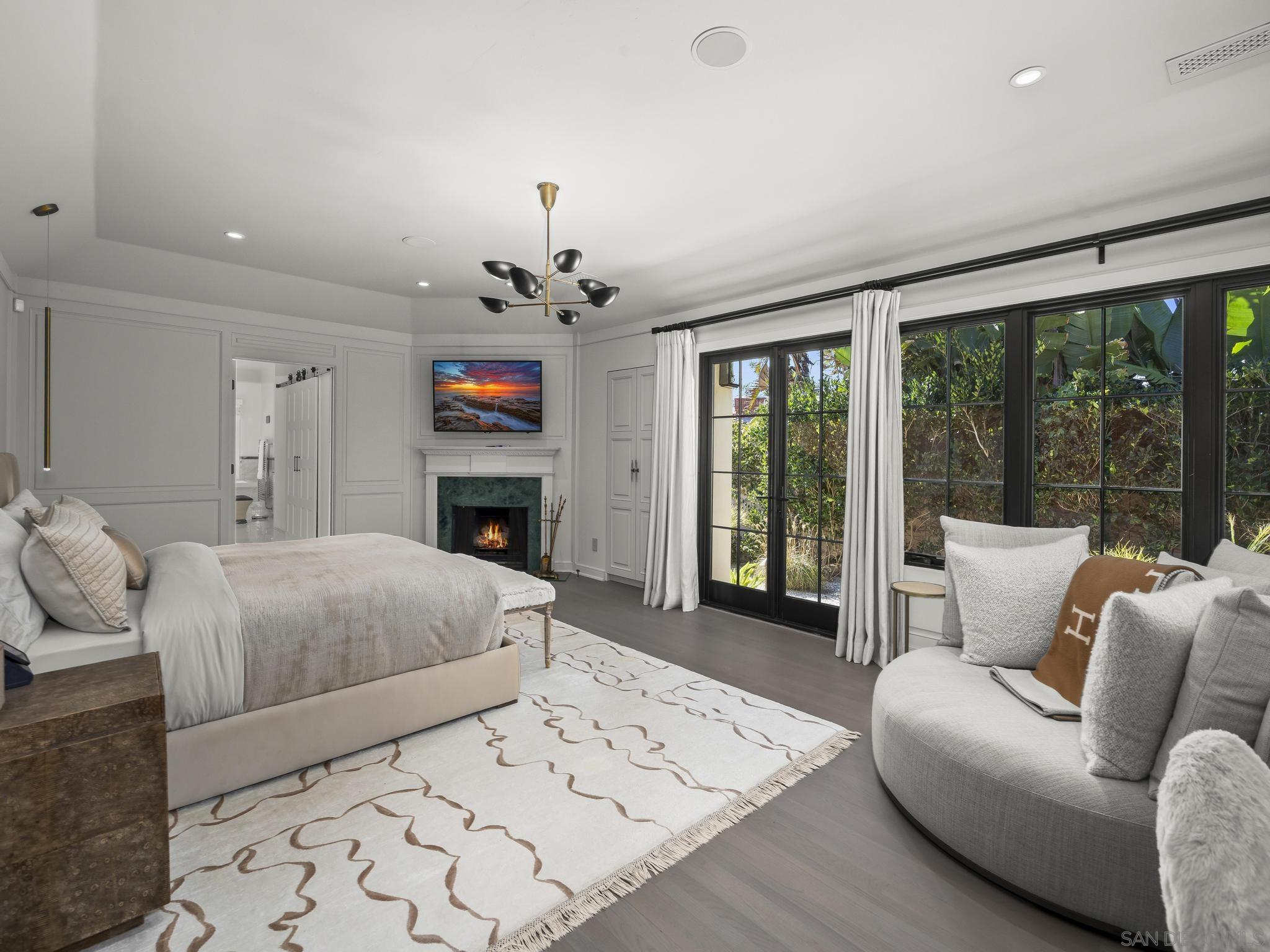 Detail Gallery Image 29 of 44 For 1009  Solymar Drive, La Jolla,  CA 92037 - 6 Beds | 6/1 Baths