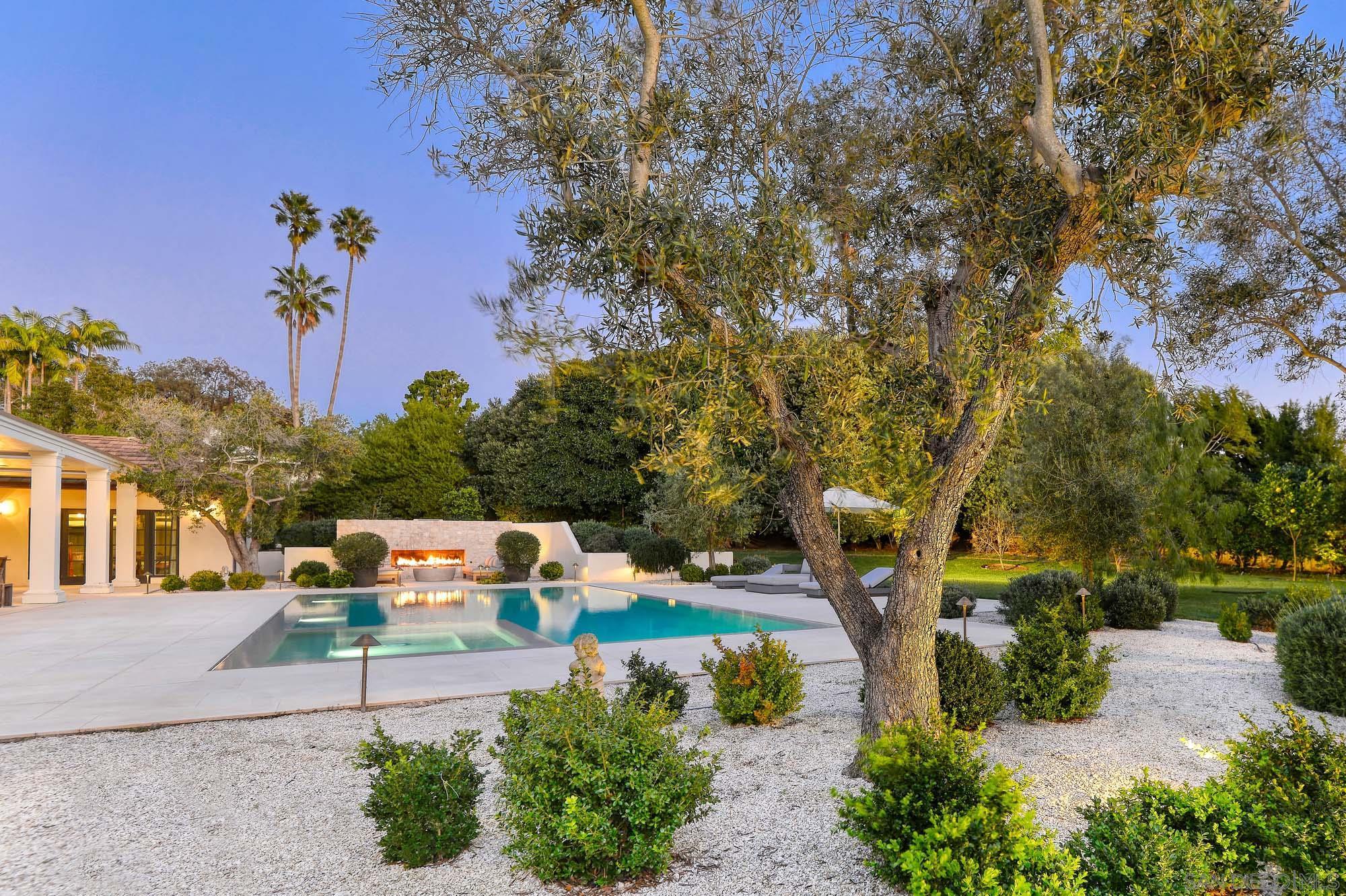 Detail Gallery Image 38 of 44 For 1009  Solymar Drive, La Jolla,  CA 92037 - 6 Beds | 6/1 Baths