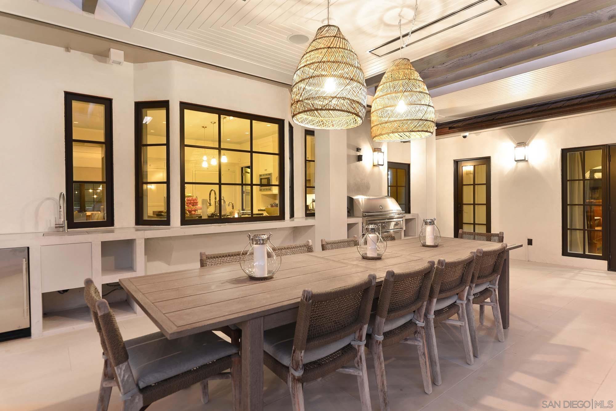 Detail Gallery Image 39 of 44 For 1009  Solymar Drive, La Jolla,  CA 92037 - 6 Beds | 6/1 Baths