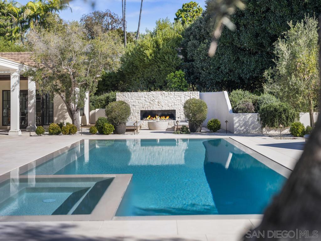 Detail Gallery Image 7 of 44 For 1009  Solymar Drive, La Jolla,  CA 92037 - 6 Beds | 6/1 Baths