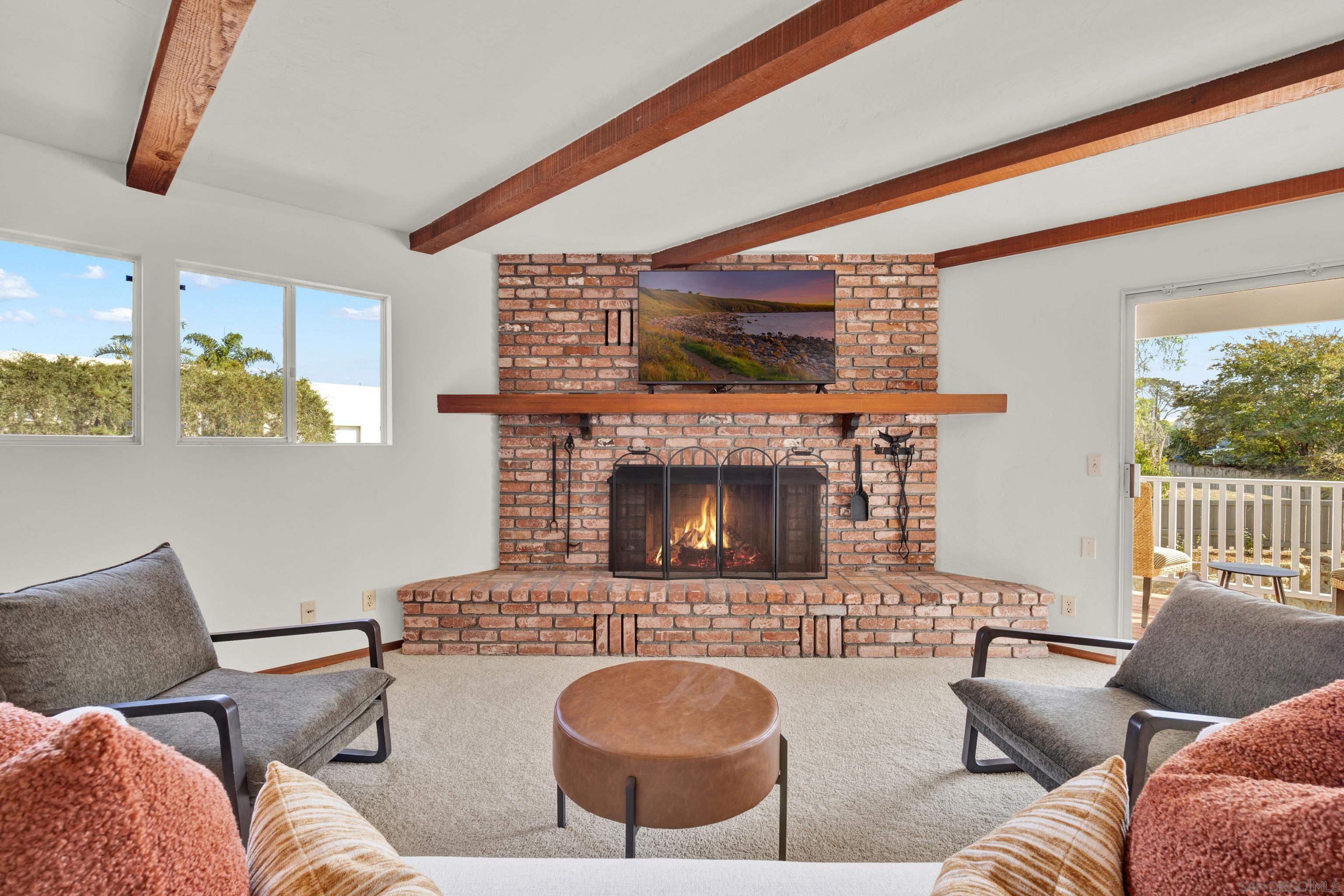 Detail Gallery Image 11 of 27 For 311  Corto Street, Solana Beach,  CA 92075 - 4 Beds | 2/1 Baths