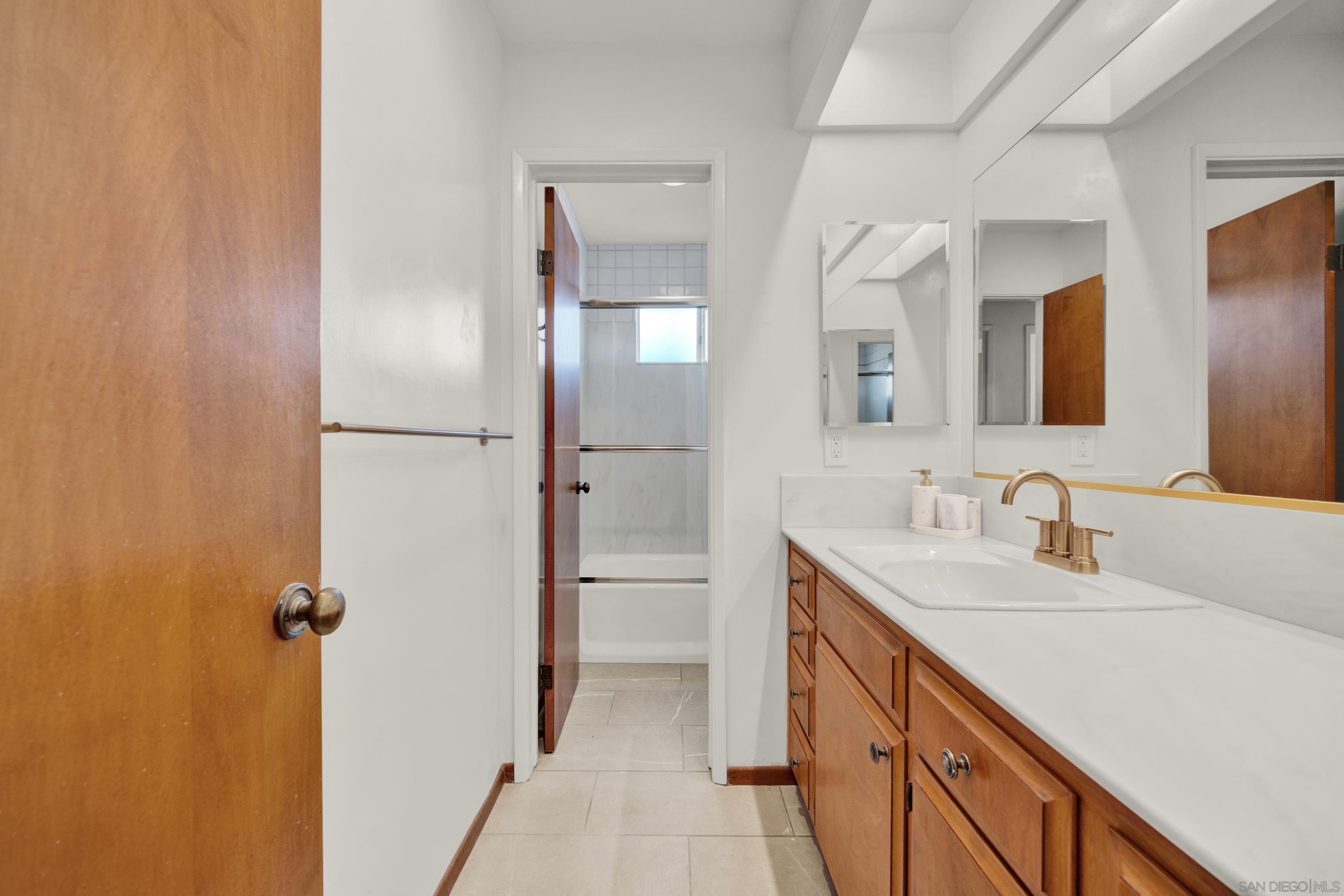 Detail Gallery Image 15 of 27 For 311  Corto Street, Solana Beach,  CA 92075 - 4 Beds | 2/1 Baths