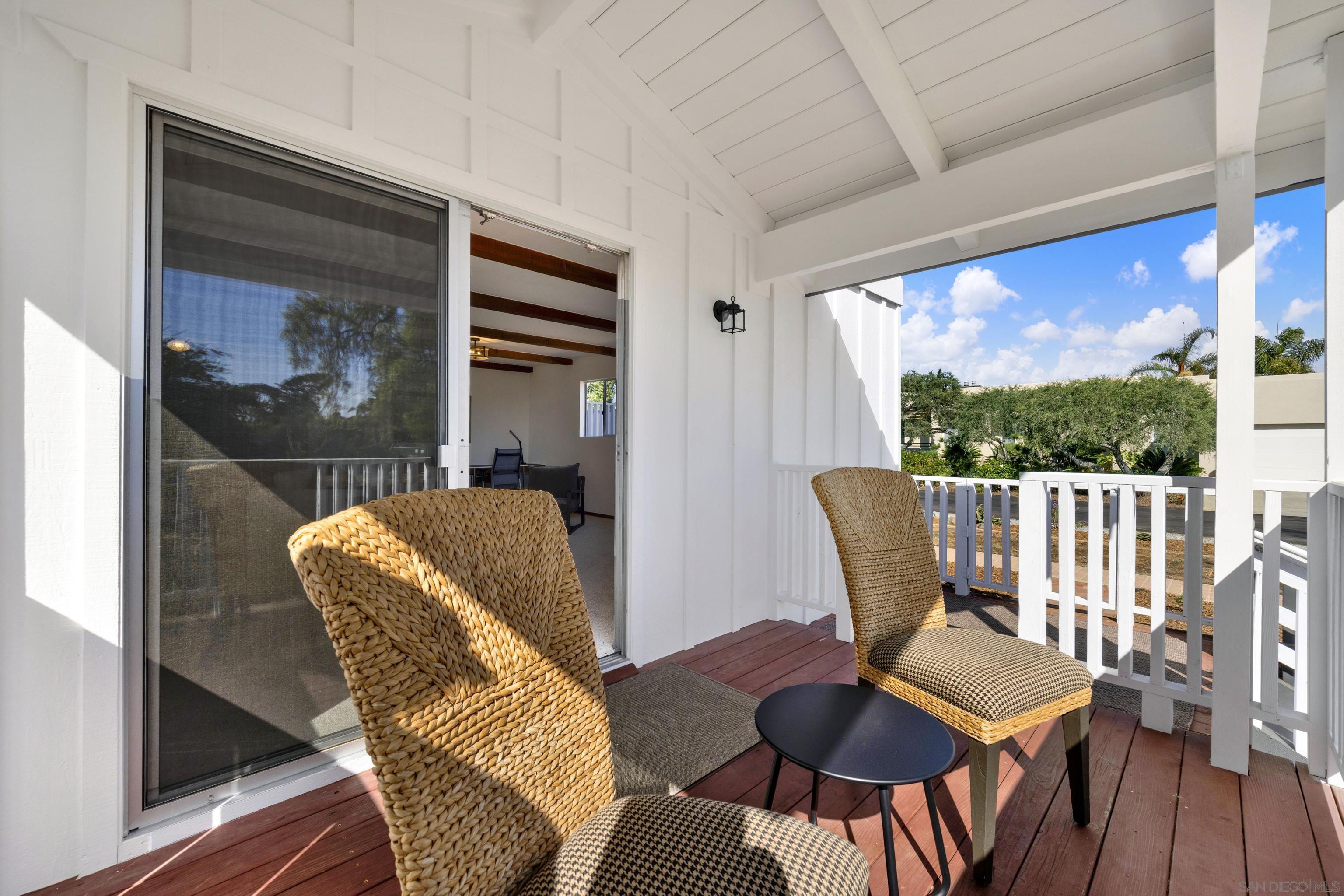 Detail Gallery Image 21 of 27 For 311  Corto Street, Solana Beach,  CA 92075 - 4 Beds | 2/1 Baths