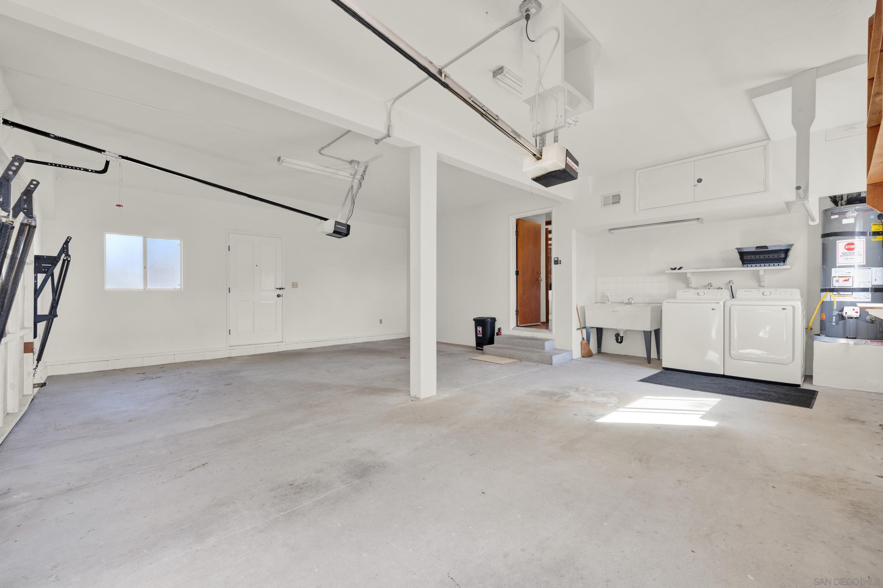 Detail Gallery Image 24 of 27 For 311  Corto Street, Solana Beach,  CA 92075 - 4 Beds | 2/1 Baths