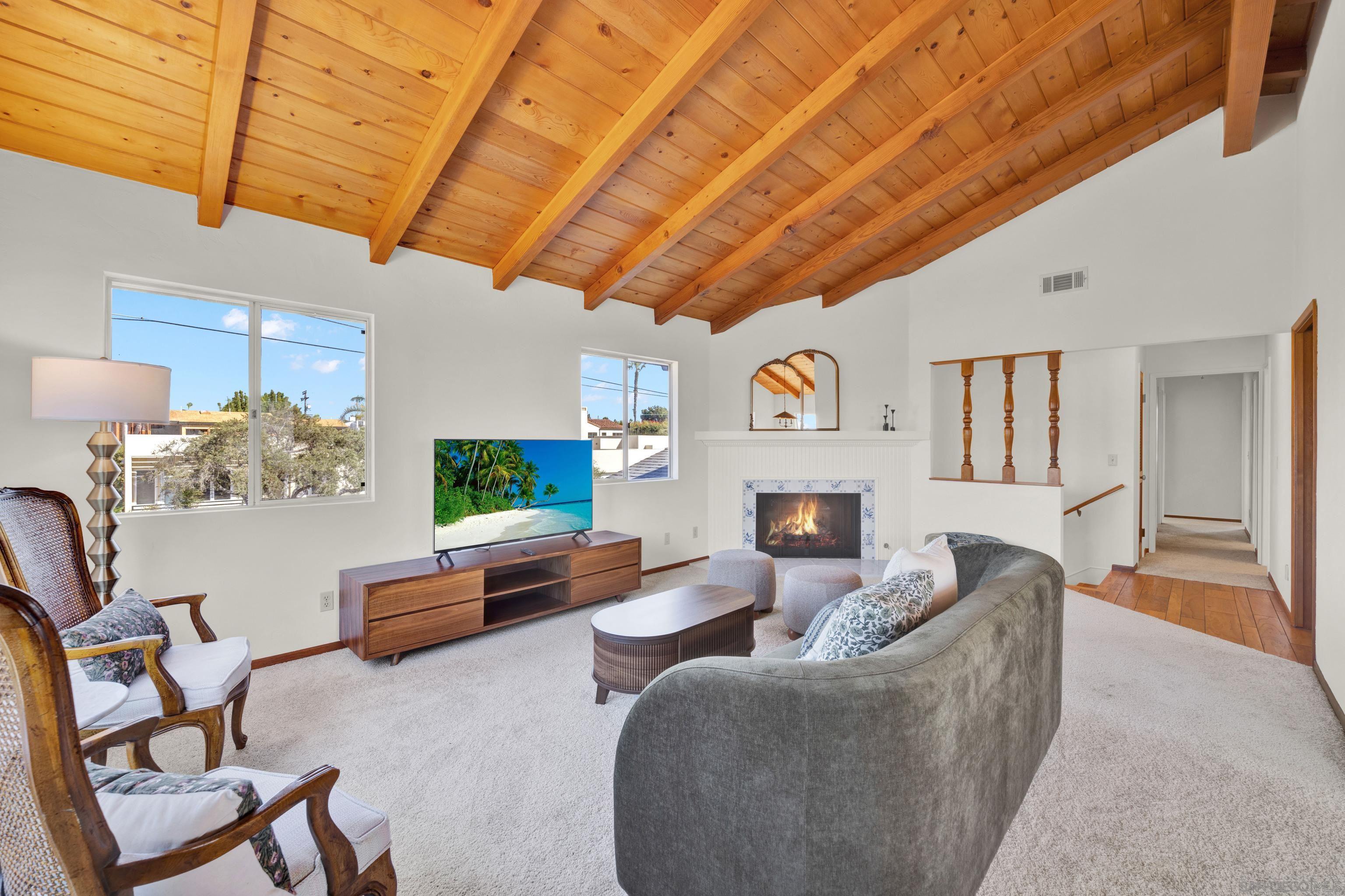 Detail Gallery Image 8 of 27 For 311  Corto Street, Solana Beach,  CA 92075 - 4 Beds | 2/1 Baths
