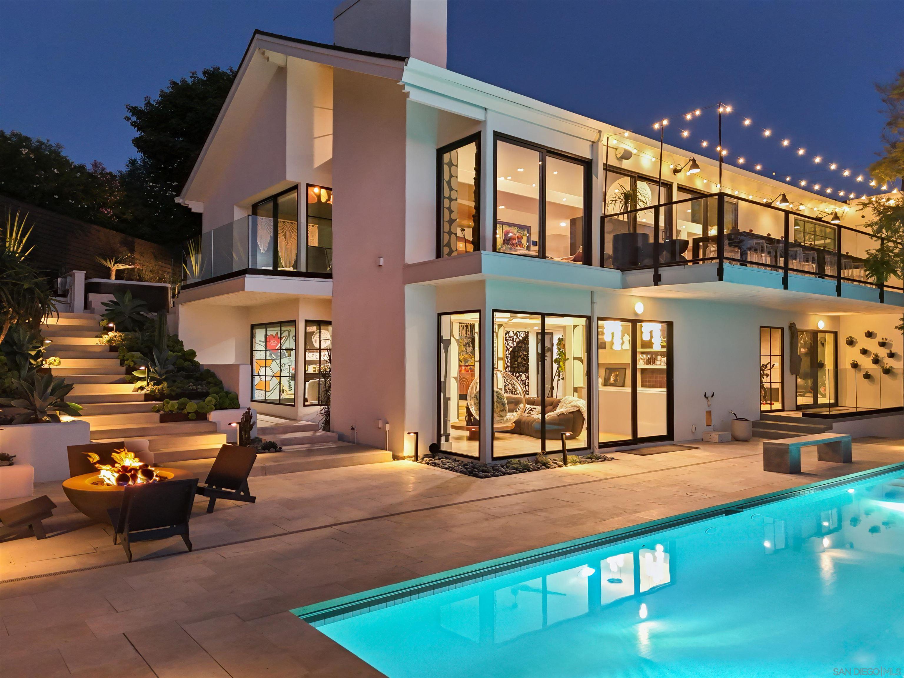 Detail Gallery Image 2 of 55 For 5676  Taft Ave, La Jolla,  CA 92037 - 6 Beds | 3 Baths