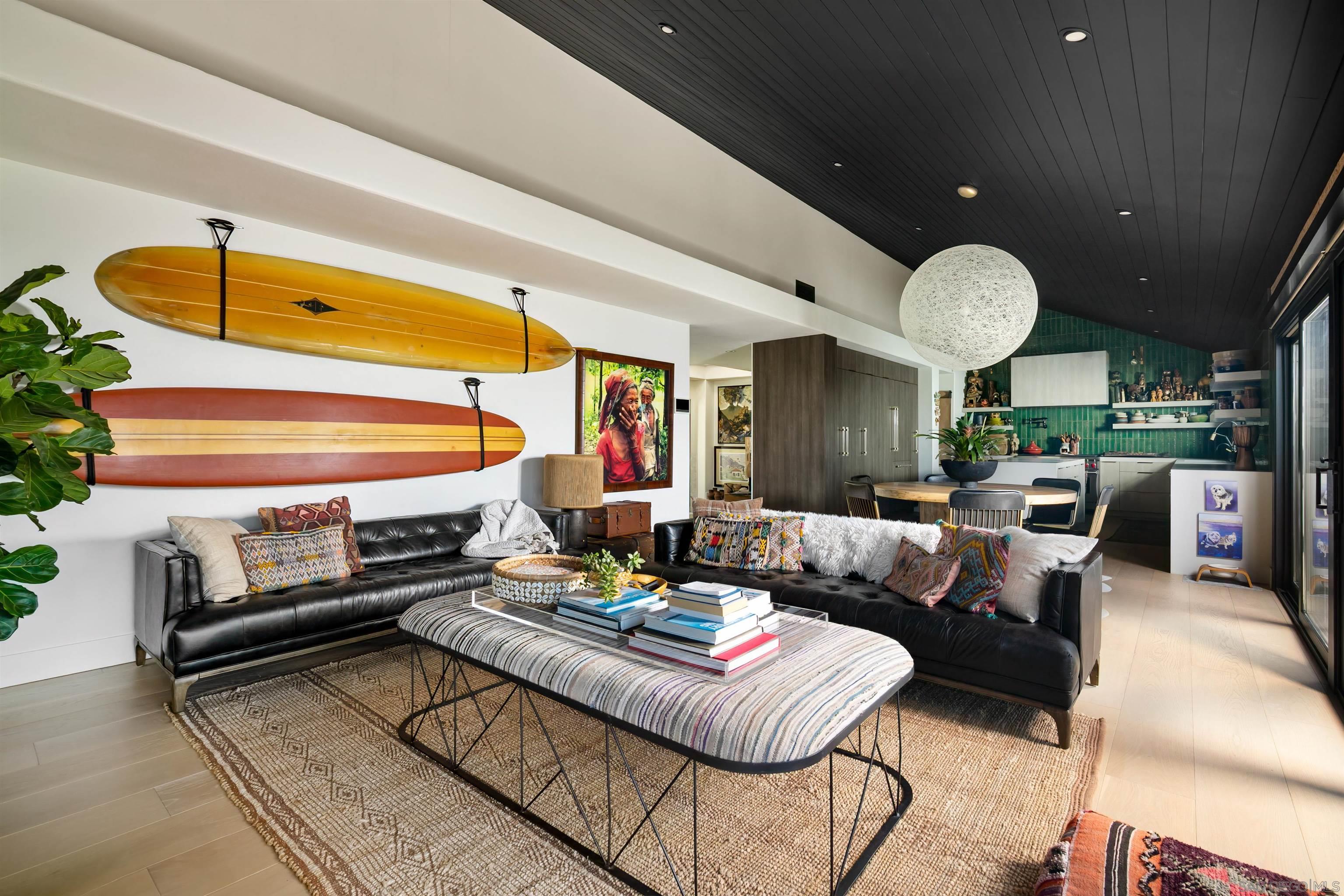 Detail Gallery Image 13 of 55 For 5676  Taft Ave, La Jolla,  CA 92037 - 6 Beds | 3 Baths