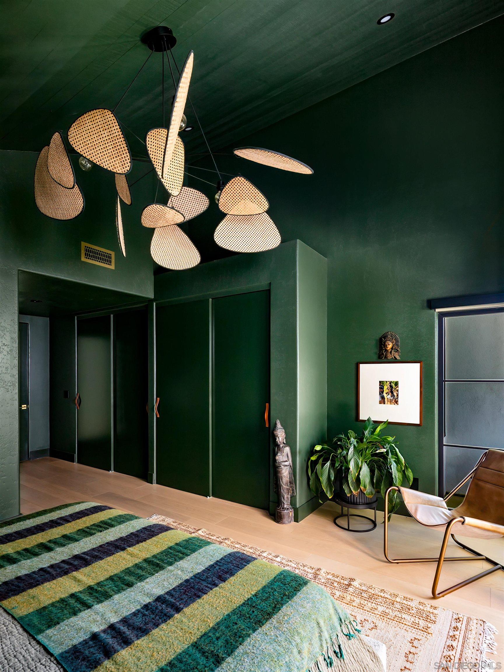 Detail Gallery Image 18 of 55 For 5676  Taft Ave, La Jolla,  CA 92037 - 6 Beds | 3 Baths