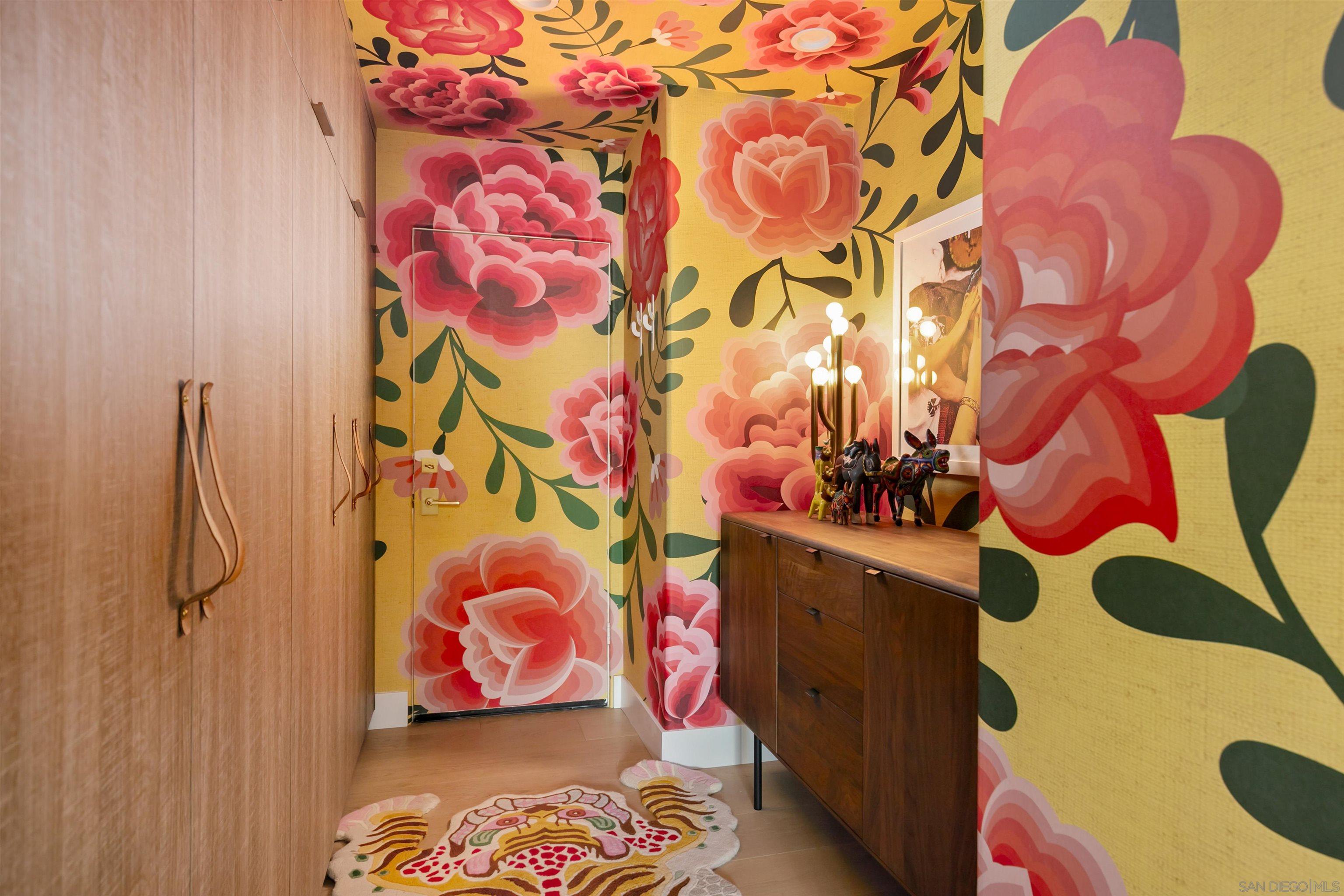 Detail Gallery Image 24 of 55 For 5676  Taft Ave, La Jolla,  CA 92037 - 6 Beds | 3 Baths