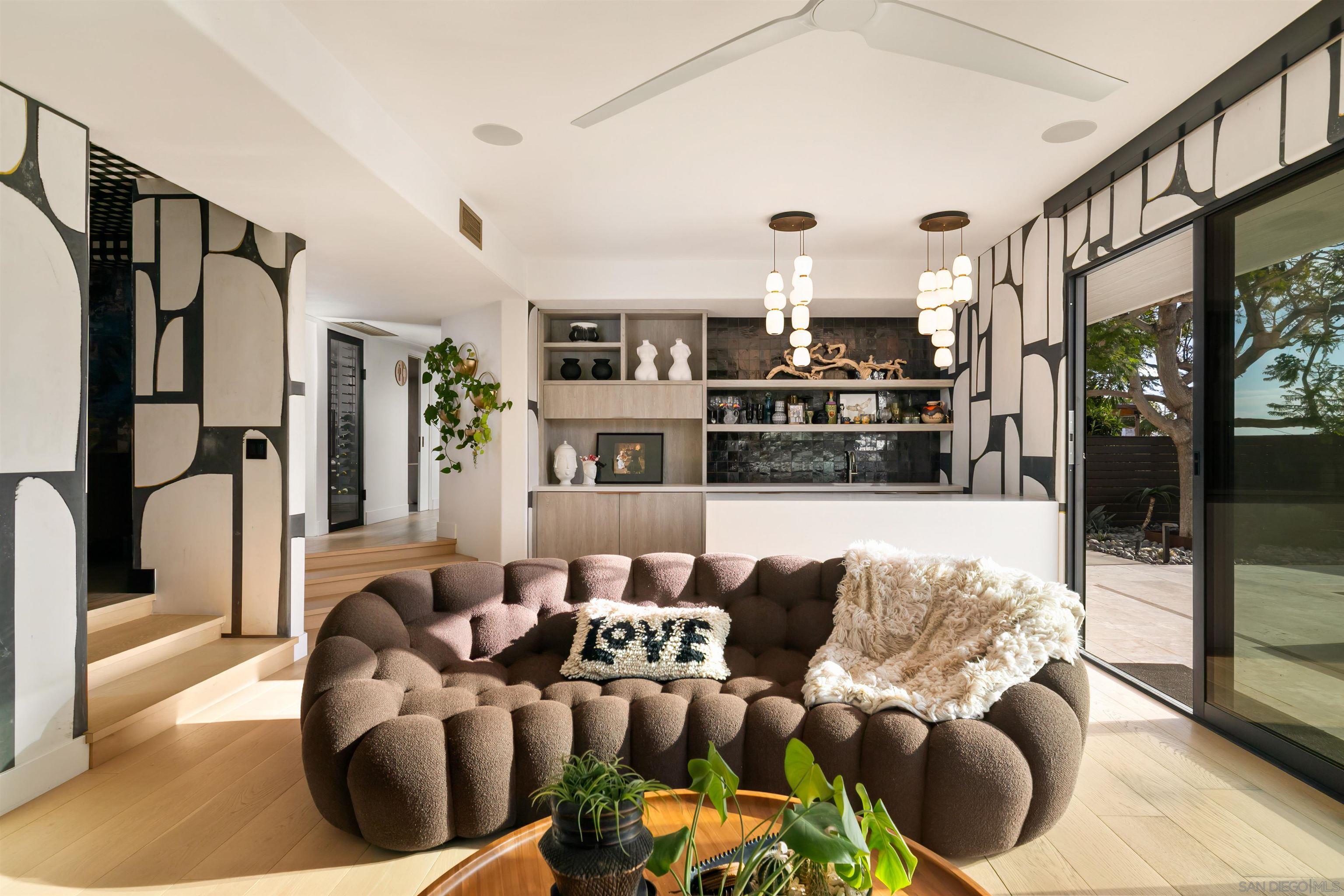 Detail Gallery Image 29 of 55 For 5676  Taft Ave, La Jolla,  CA 92037 - 6 Beds | 3 Baths