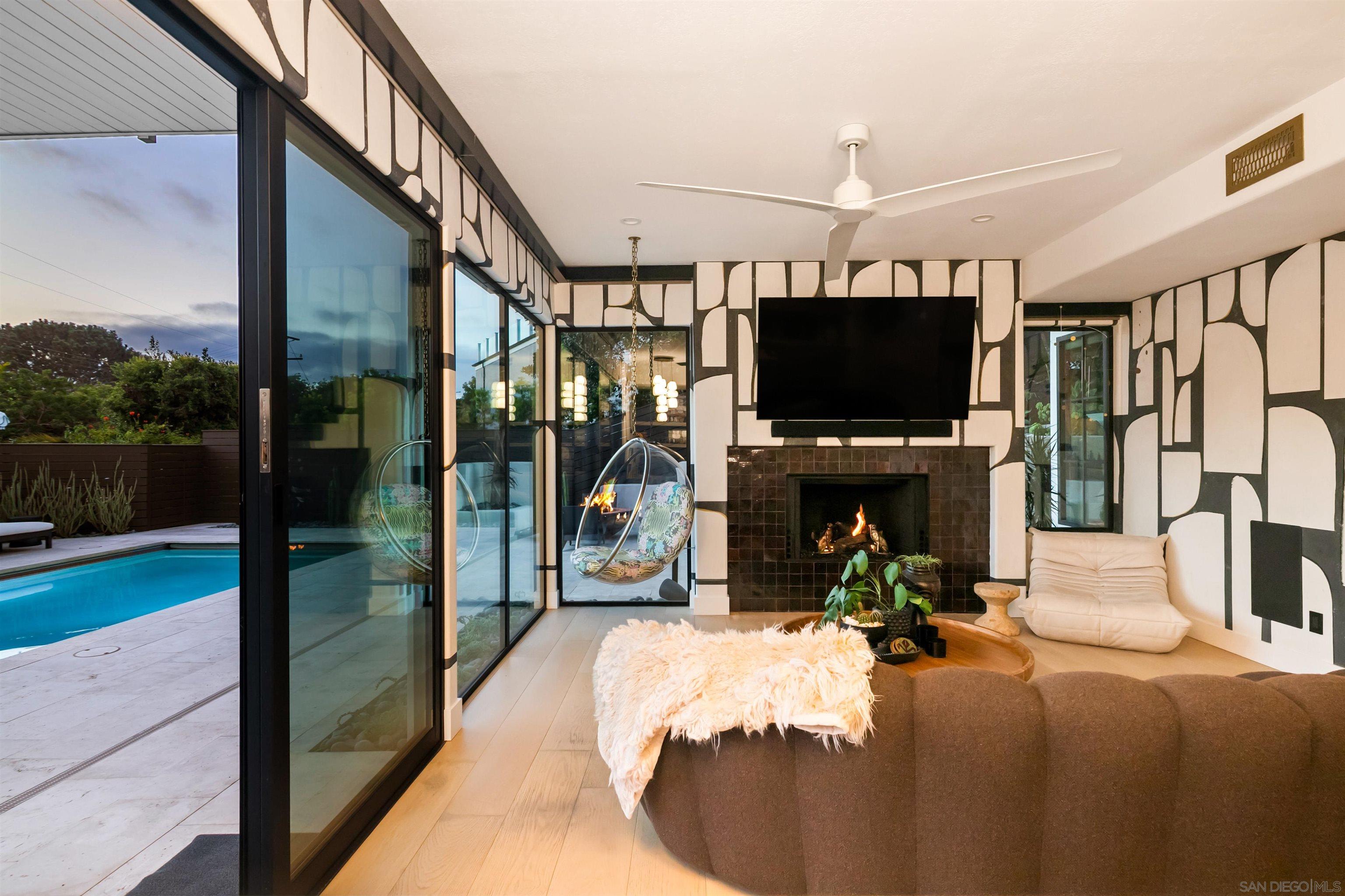 Detail Gallery Image 31 of 55 For 5676  Taft Ave, La Jolla,  CA 92037 - 6 Beds | 3 Baths