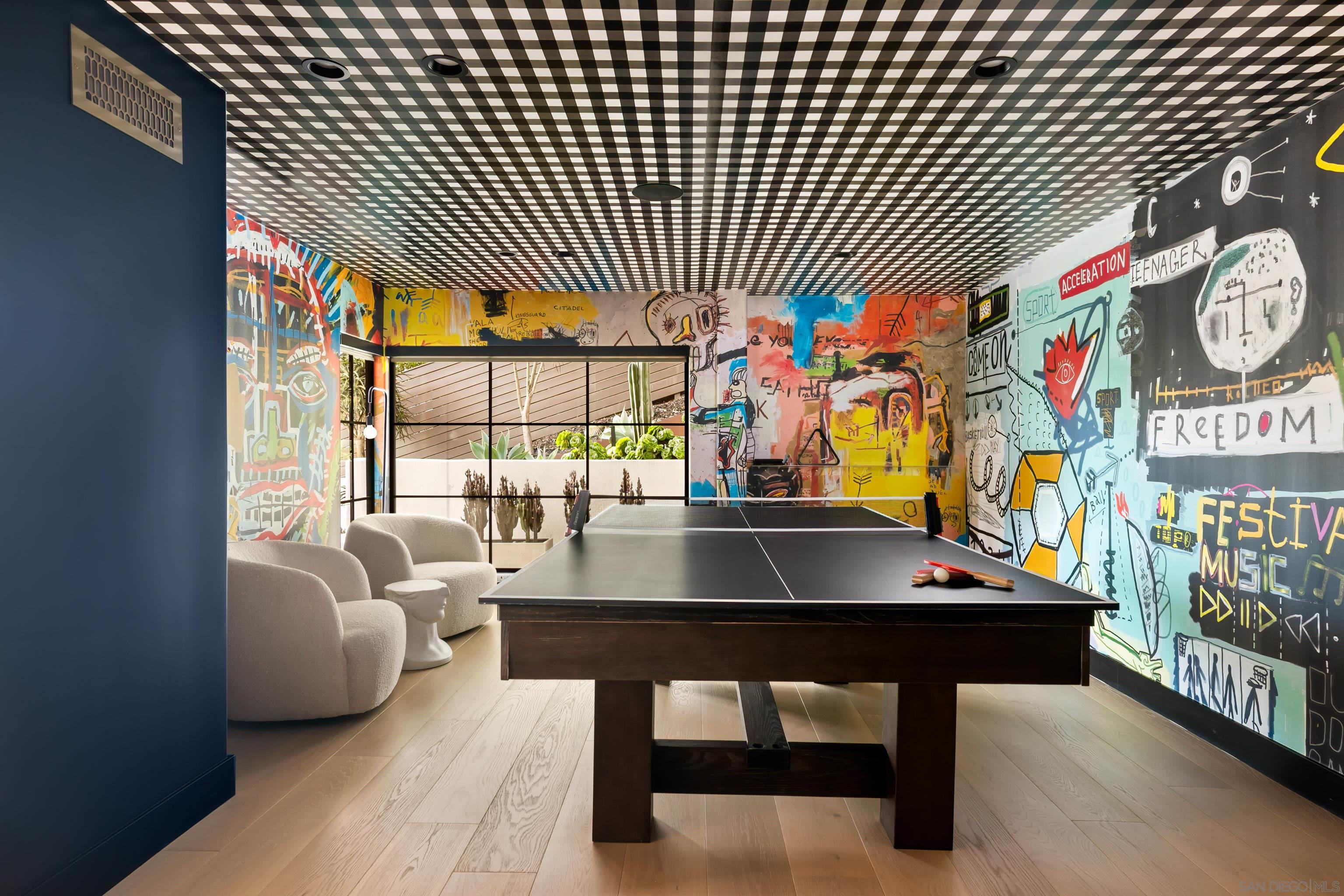 Detail Gallery Image 32 of 55 For 5676  Taft Ave, La Jolla,  CA 92037 - 6 Beds | 3 Baths