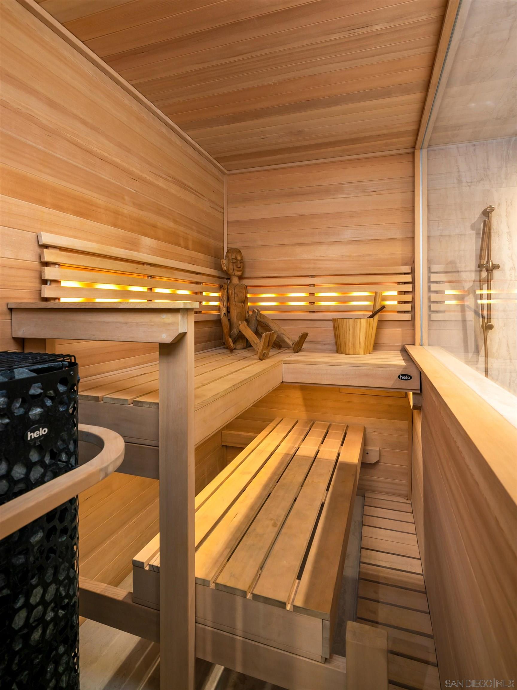 Detail Gallery Image 35 of 55 For 5676  Taft Ave, La Jolla,  CA 92037 - 6 Beds | 3 Baths