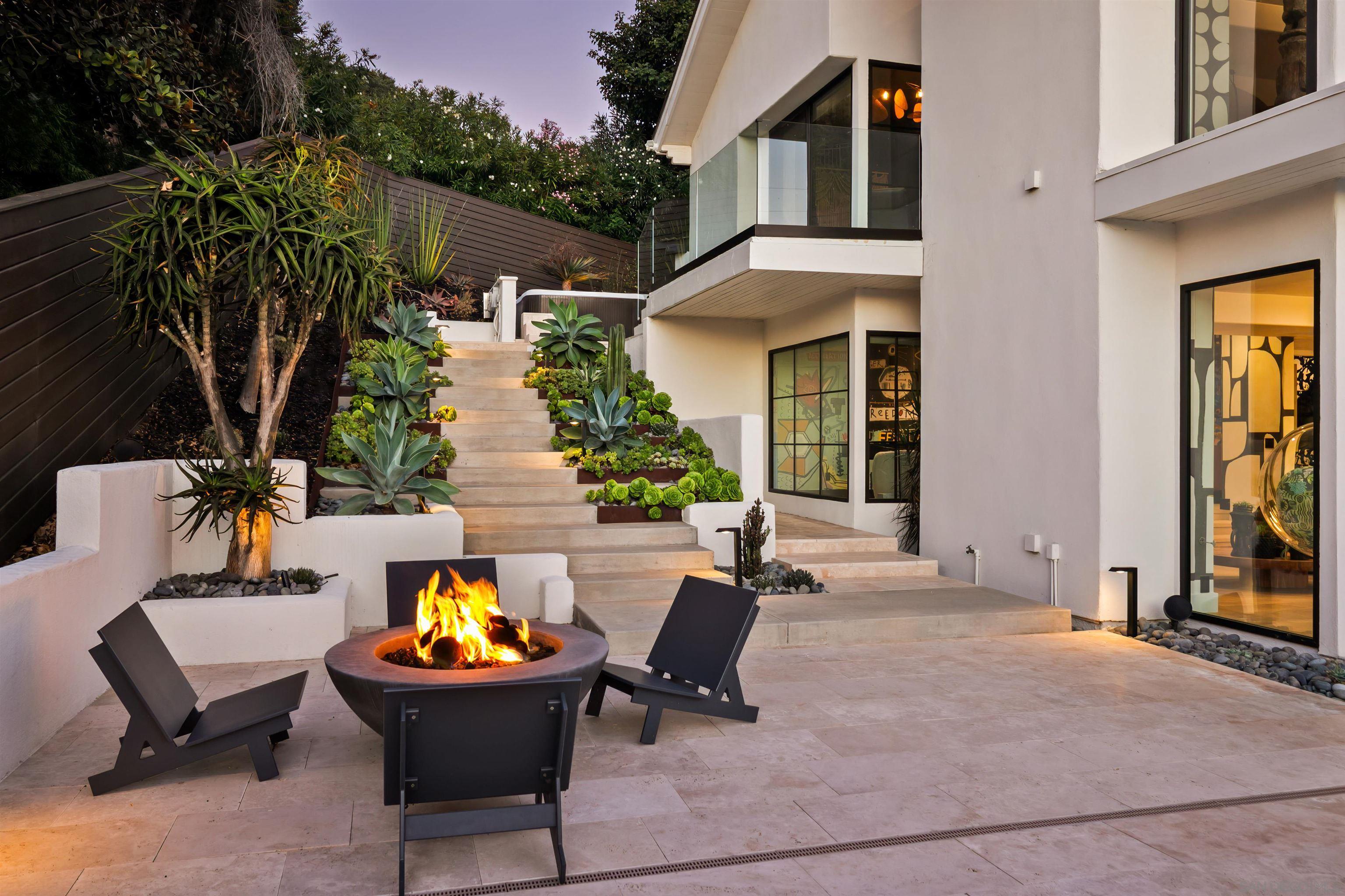 Detail Gallery Image 45 of 57 For 5676  Taft Ave, La Jolla,  CA 92037 - 6 Beds | 3 Baths