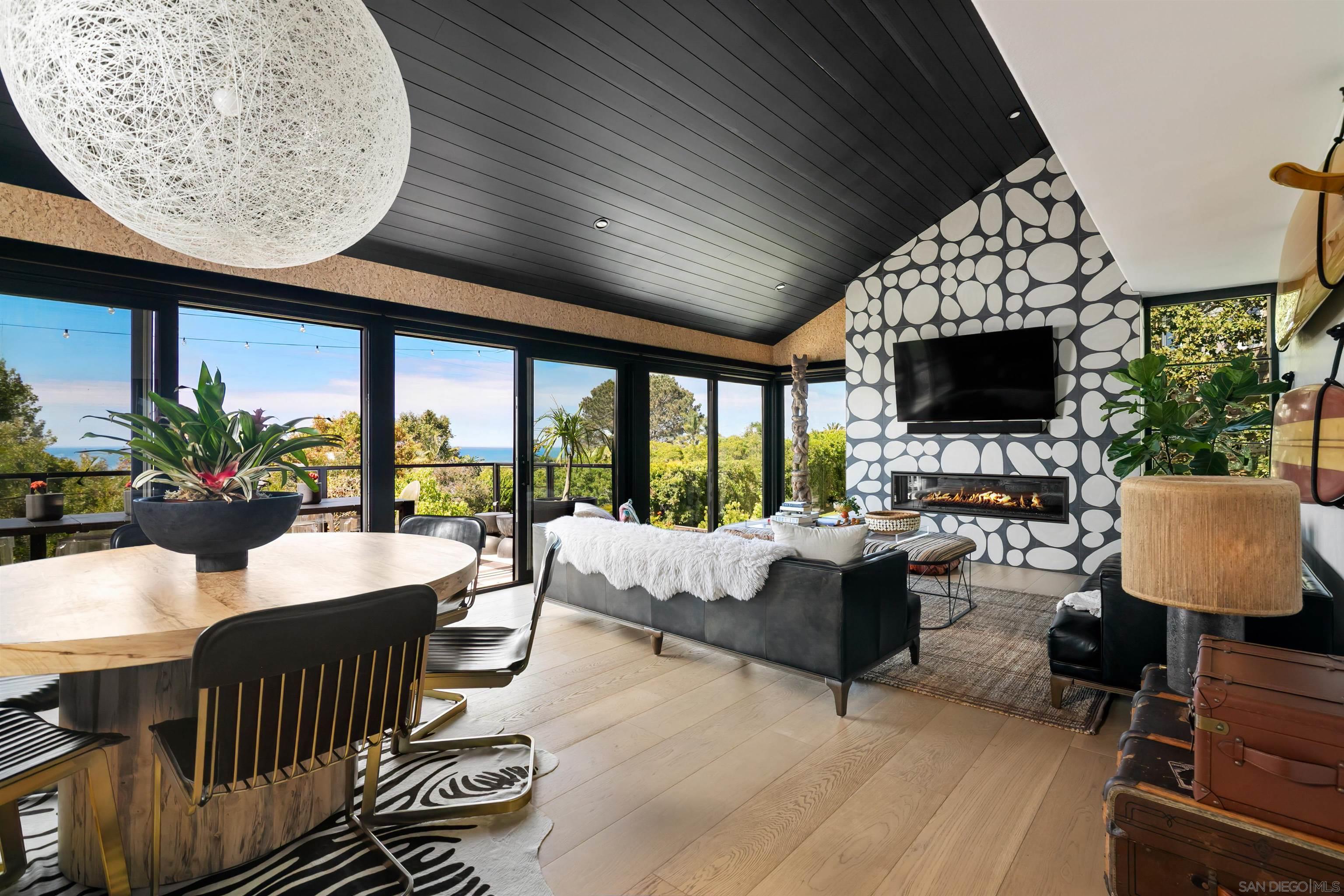 Detail Gallery Image 8 of 55 For 5676  Taft Ave, La Jolla,  CA 92037 - 6 Beds | 3 Baths