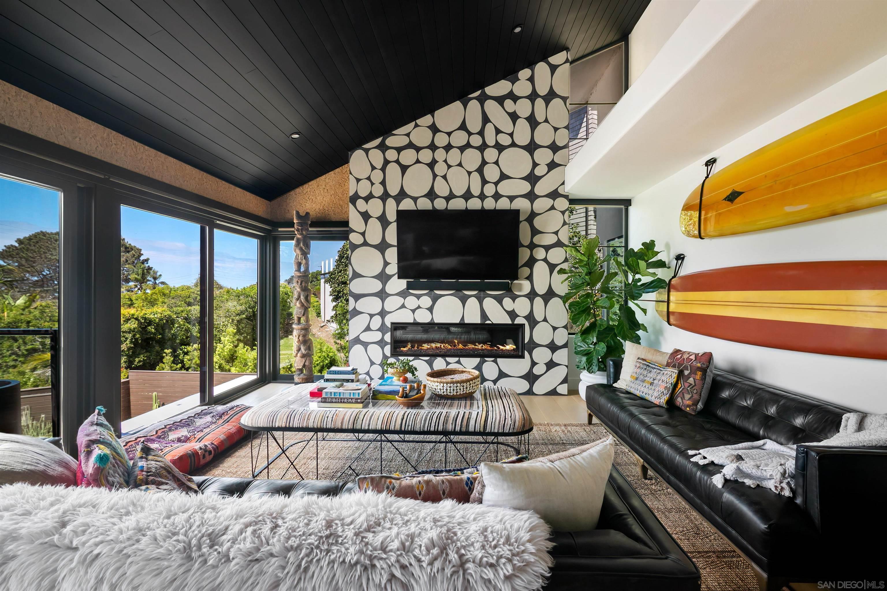 Detail Gallery Image 9 of 55 For 5676  Taft Ave, La Jolla,  CA 92037 - 6 Beds | 3 Baths