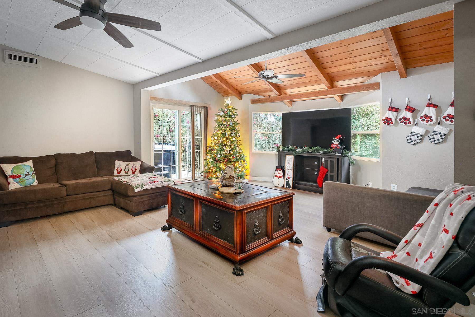 Detail Gallery Image 11 of 25 For 29079  Aerie, Valley Center,  CA 92082 - 3 Beds | 2 Baths