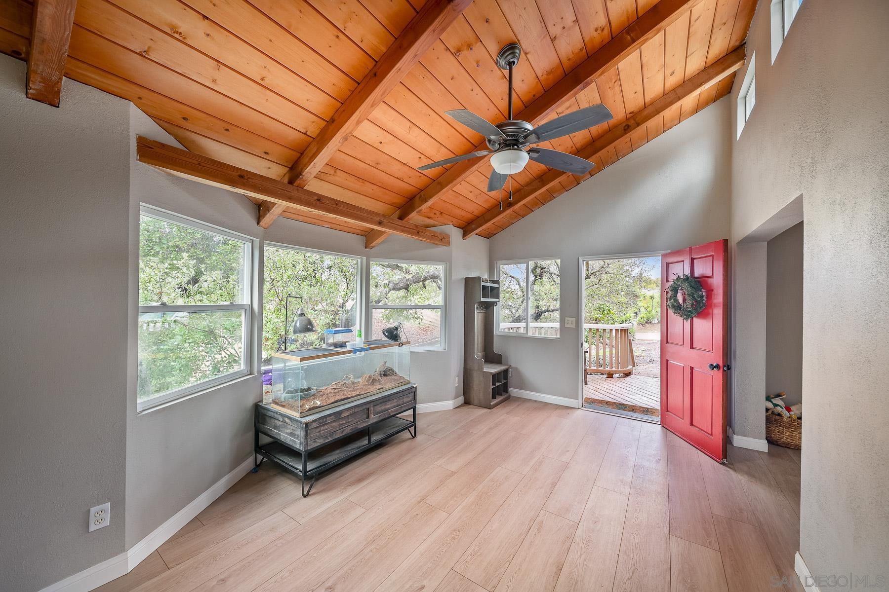 Detail Gallery Image 6 of 25 For 29079  Aerie, Valley Center,  CA 92082 - 3 Beds | 2 Baths