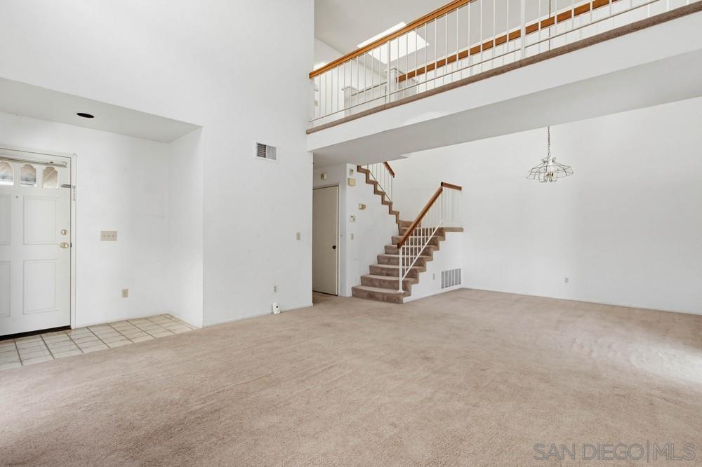 Detail Gallery Image 9 of 43 For 6939  Westleigh Place, San Diego,  CA 92126 - 4 Beds | 2/1 Baths