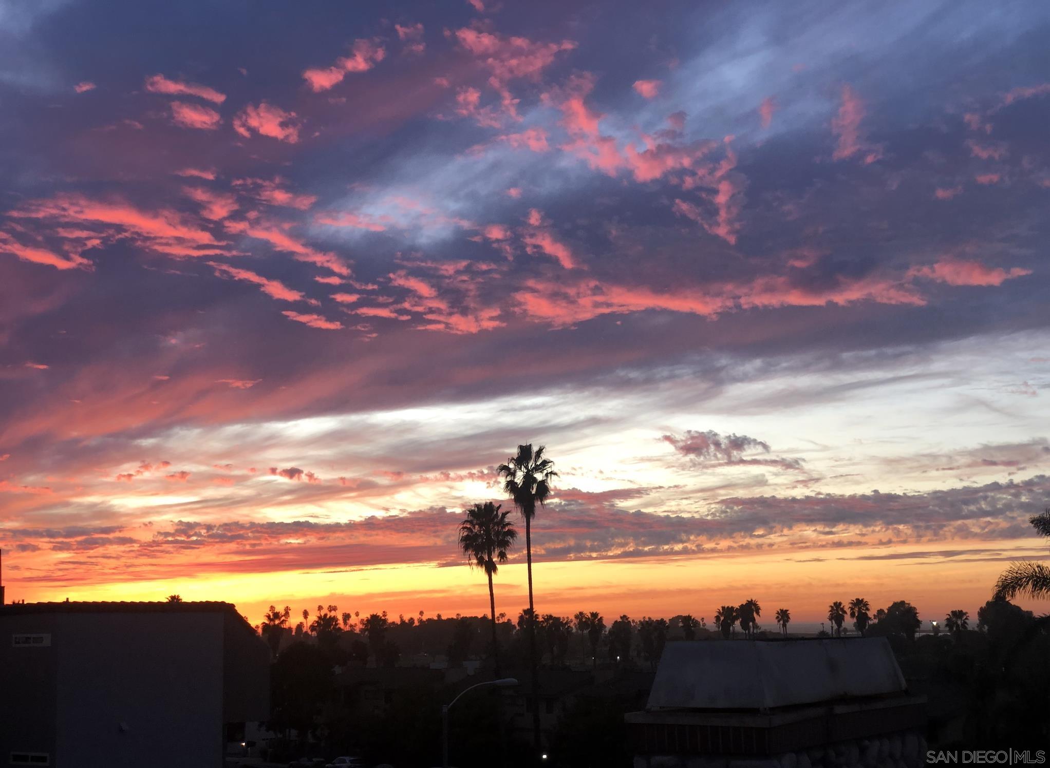 Detail Gallery Image 16 of 28 For 4494  Mentone St.  #6,  San Diego,  CA 92107 - 2 Beds | 2 Baths