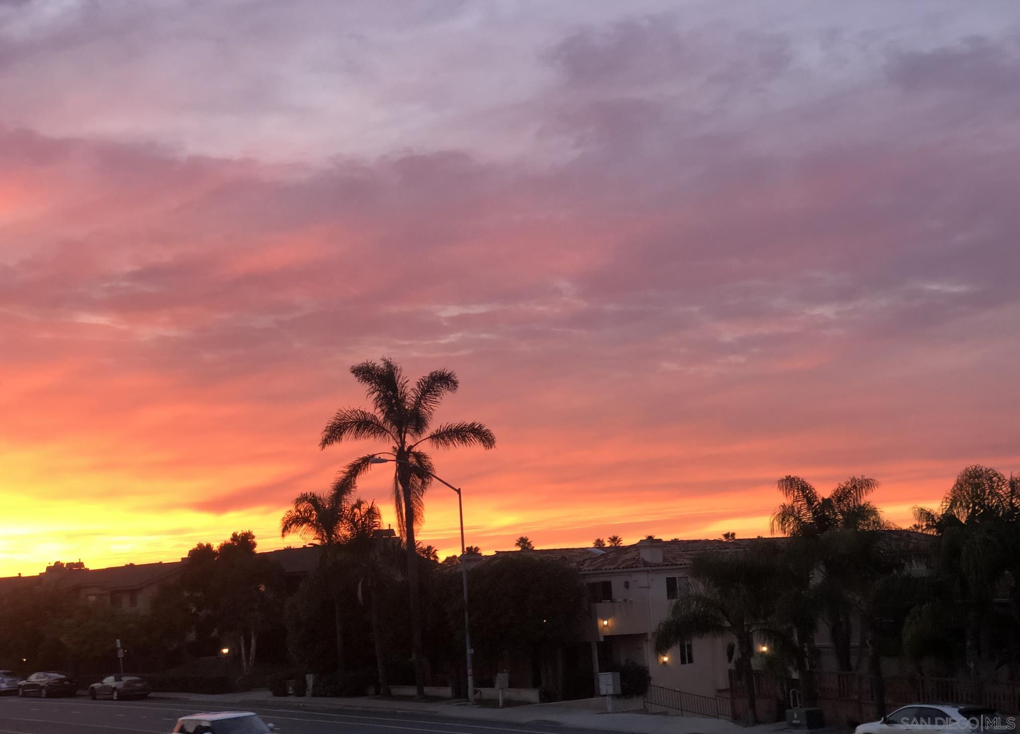 Detail Gallery Image 17 of 28 For 4494  Mentone St.  #6,  San Diego,  CA 92107 - 2 Beds | 2 Baths