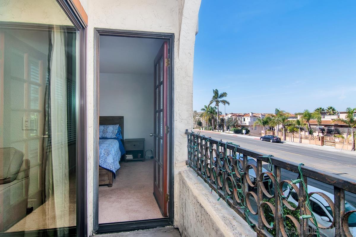 Detail Gallery Image 25 of 28 For 4494  Mentone St.  #6,  San Diego,  CA 92107 - 2 Beds | 2 Baths