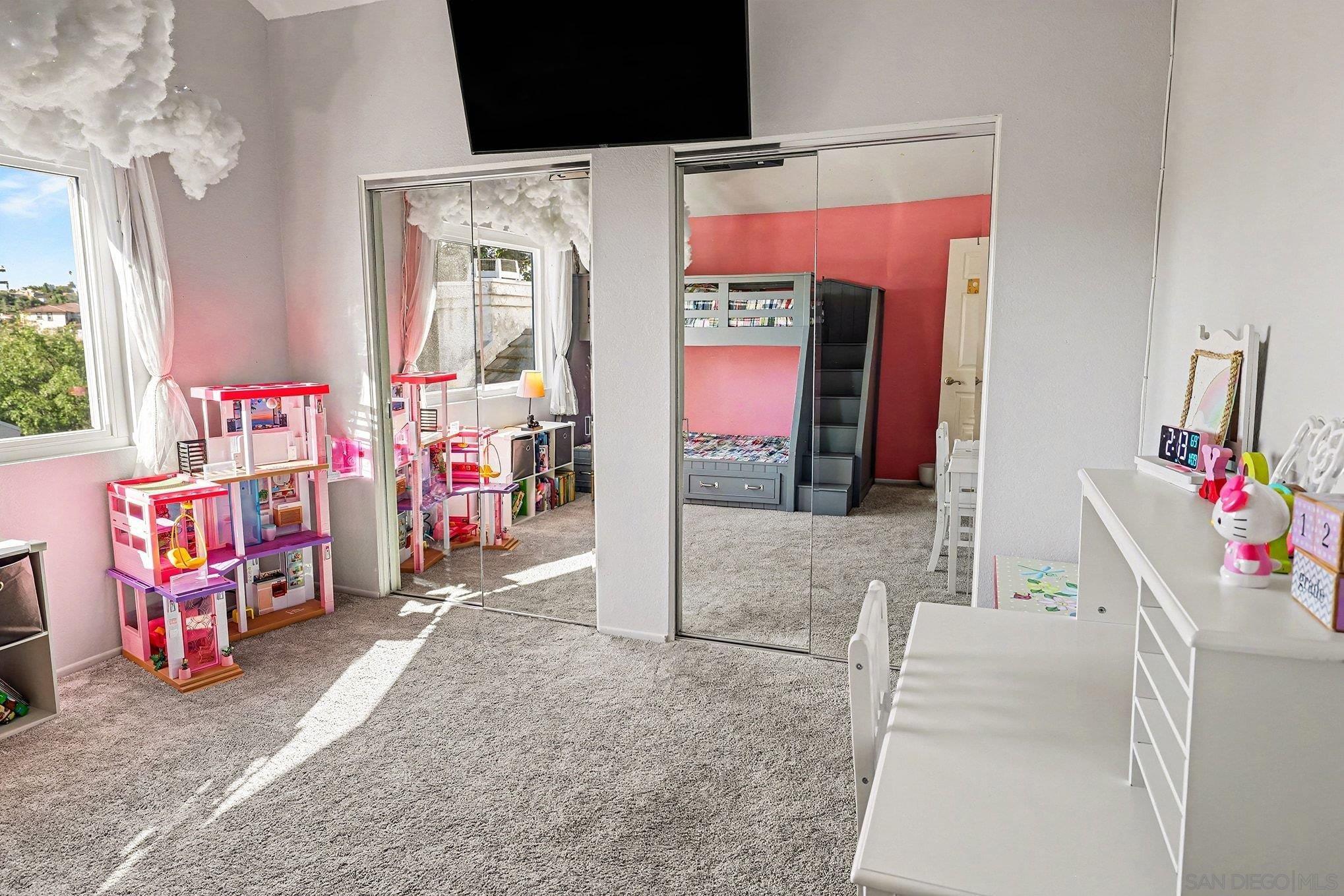 Detail Gallery Image 22 of 43 For 627  Valley Grove Ln, Escondido,  CA 92025 - 4 Beds | 2/1 Baths