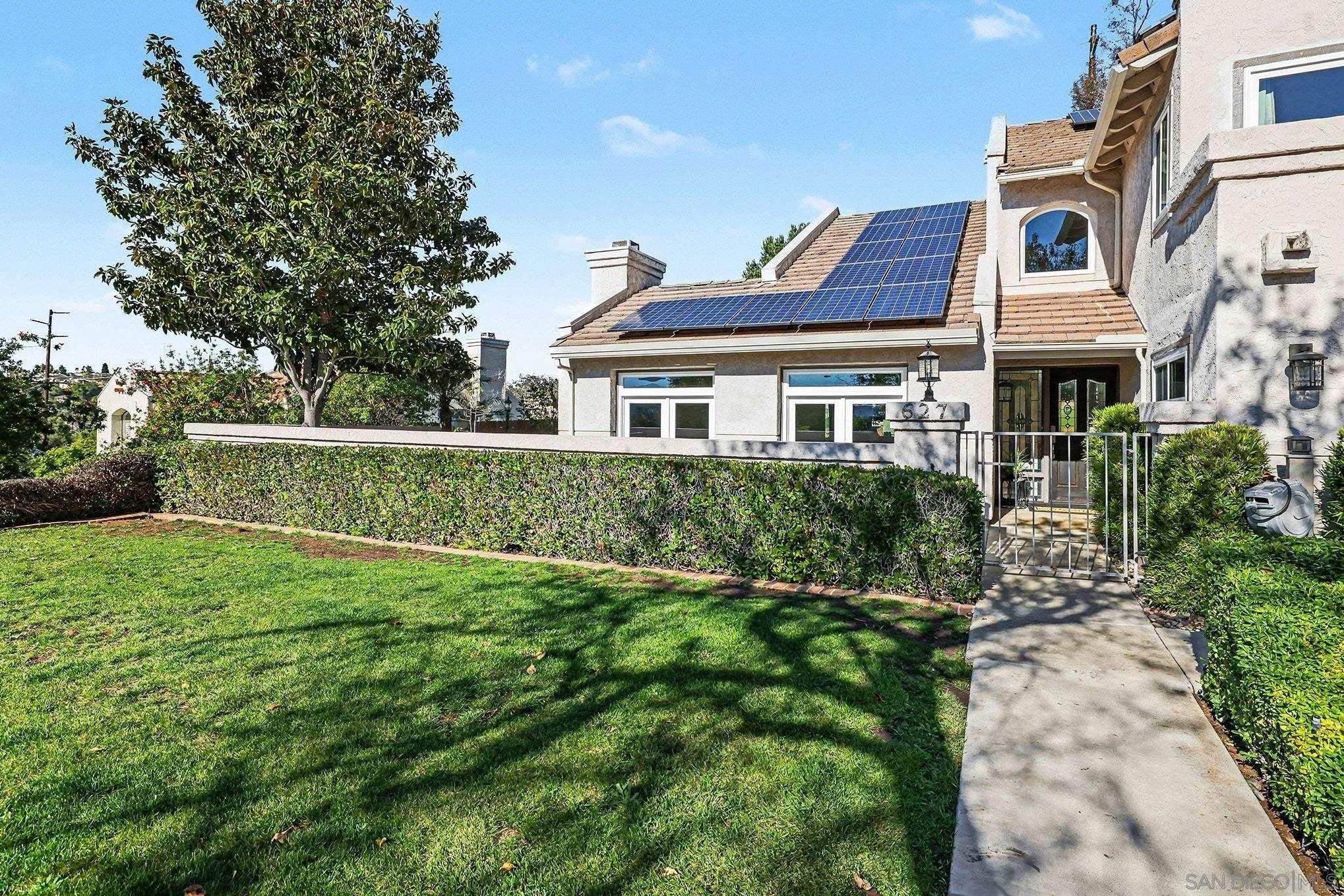 Detail Gallery Image 4 of 43 For 627  Valley Grove Ln, Escondido,  CA 92025 - 4 Beds | 2/1 Baths