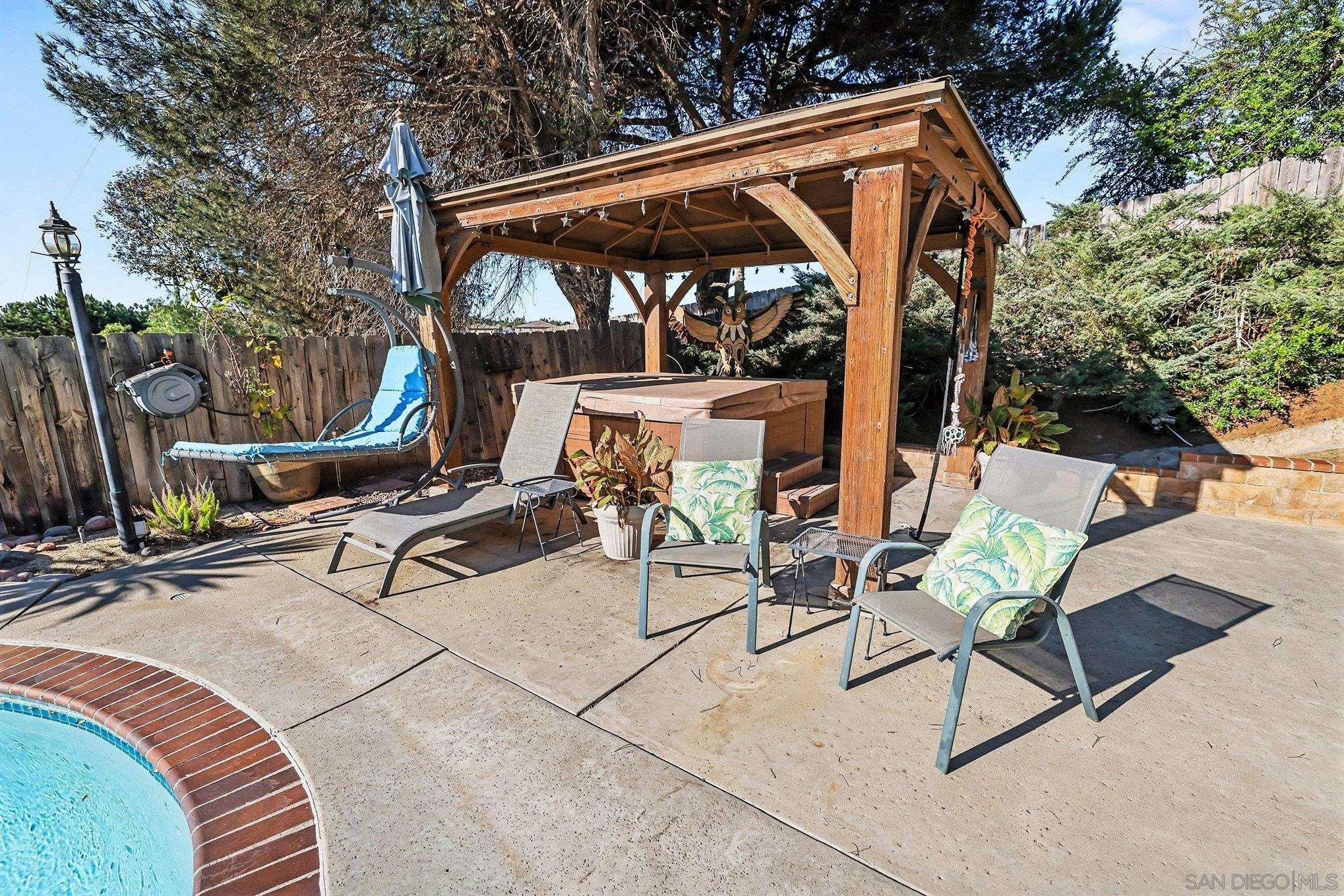 Detail Gallery Image 31 of 43 For 627  Valley Grove Ln, Escondido,  CA 92025 - 4 Beds | 2/1 Baths