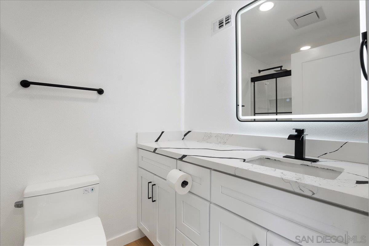 Detail Gallery Image 2 of 24 For 1408  Oleander Ave, Chula Vista,  CA 91911 - 5 Beds | 2/1 Baths