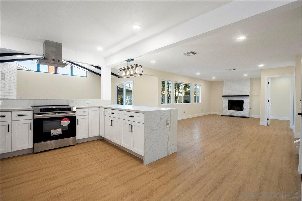 Detail Gallery Image 16 of 24 For 1408  Oleander Ave, Chula Vista,  CA 91911 - 5 Beds | 2/1 Baths