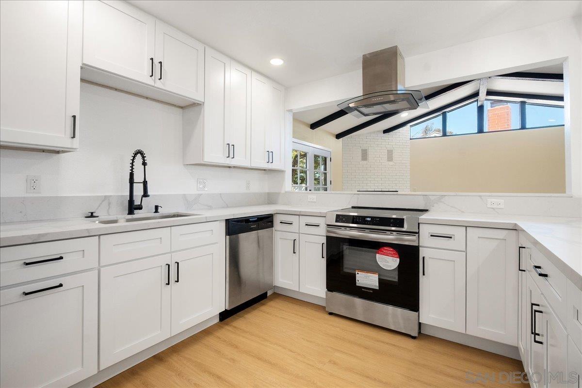 Detail Gallery Image 17 of 24 For 1408  Oleander Ave, Chula Vista,  CA 91911 - 5 Beds | 2/1 Baths