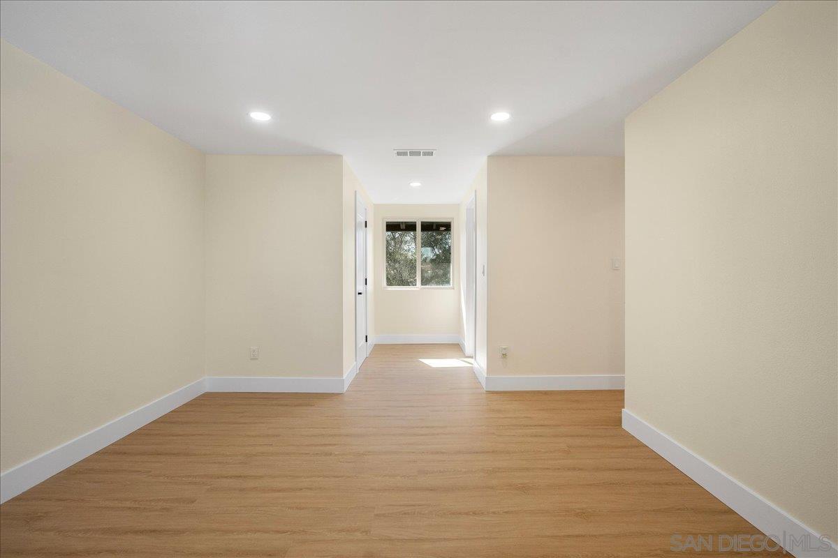 Detail Gallery Image 3 of 24 For 1408  Oleander Ave, Chula Vista,  CA 91911 - 5 Beds | 2/1 Baths