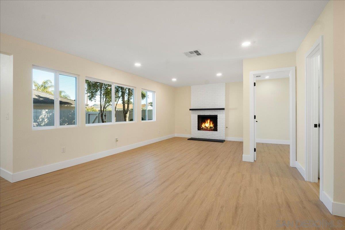 Detail Gallery Image 19 of 24 For 1408  Oleander Ave, Chula Vista,  CA 91911 - 5 Beds | 2/1 Baths