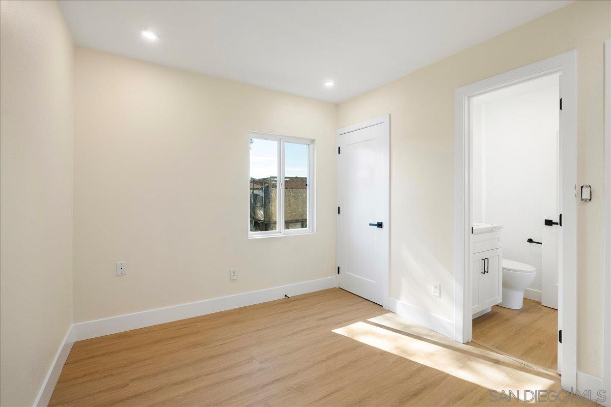 Detail Gallery Image 22 of 24 For 1408  Oleander Ave, Chula Vista,  CA 91911 - 5 Beds | 2/1 Baths