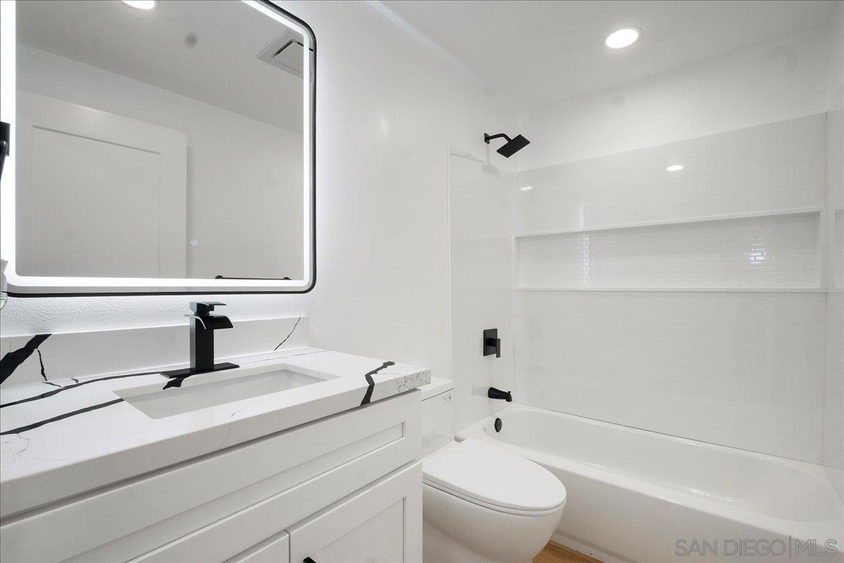 Detail Gallery Image 6 of 24 For 1408  Oleander Ave, Chula Vista,  CA 91911 - 5 Beds | 2/1 Baths