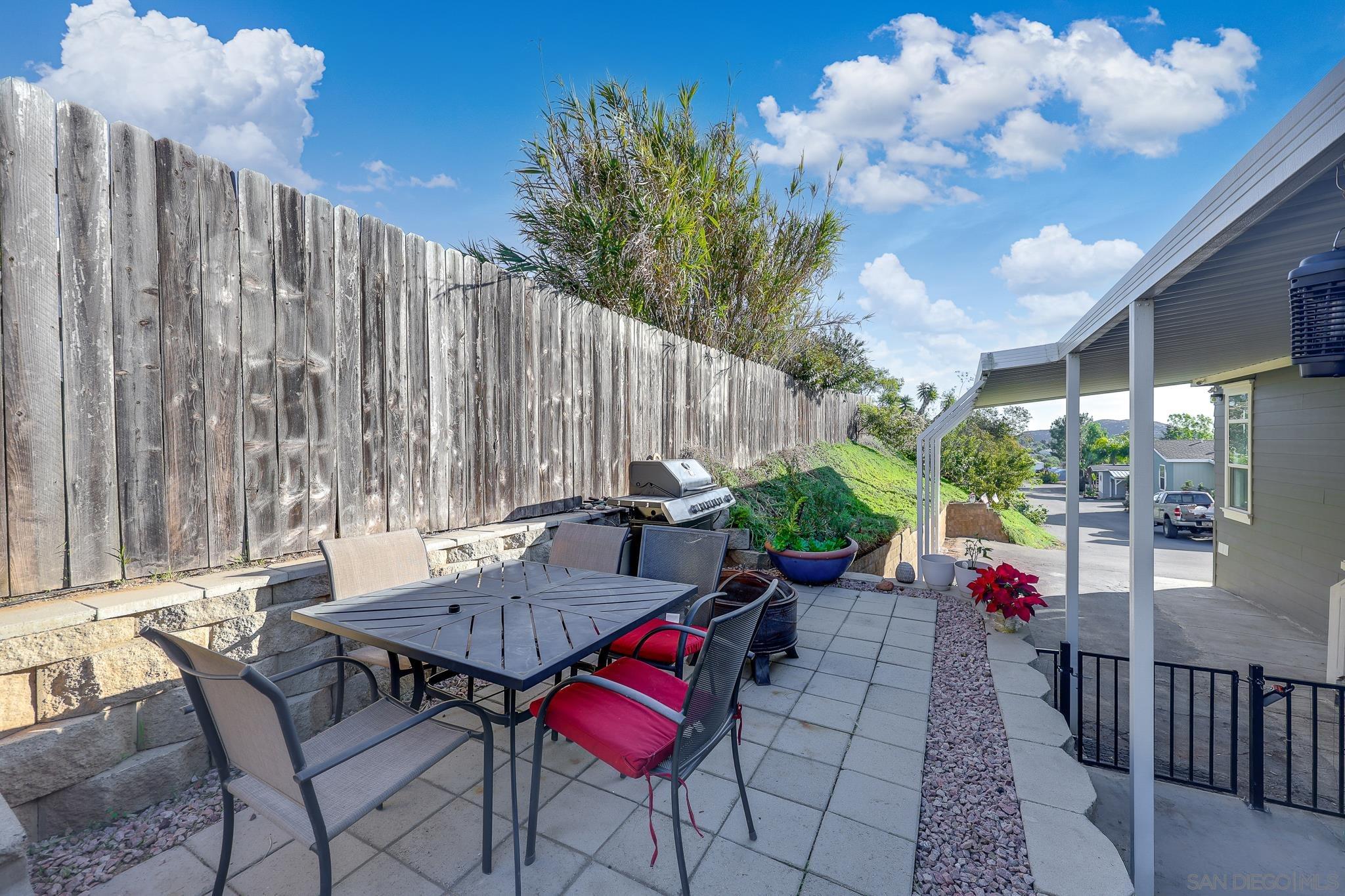 Detail Gallery Image 31 of 37 For 250  La Cresta Heights Rd  #SPC 12,  El Cajon,  CA 92021 - 3 Beds | 2 Baths