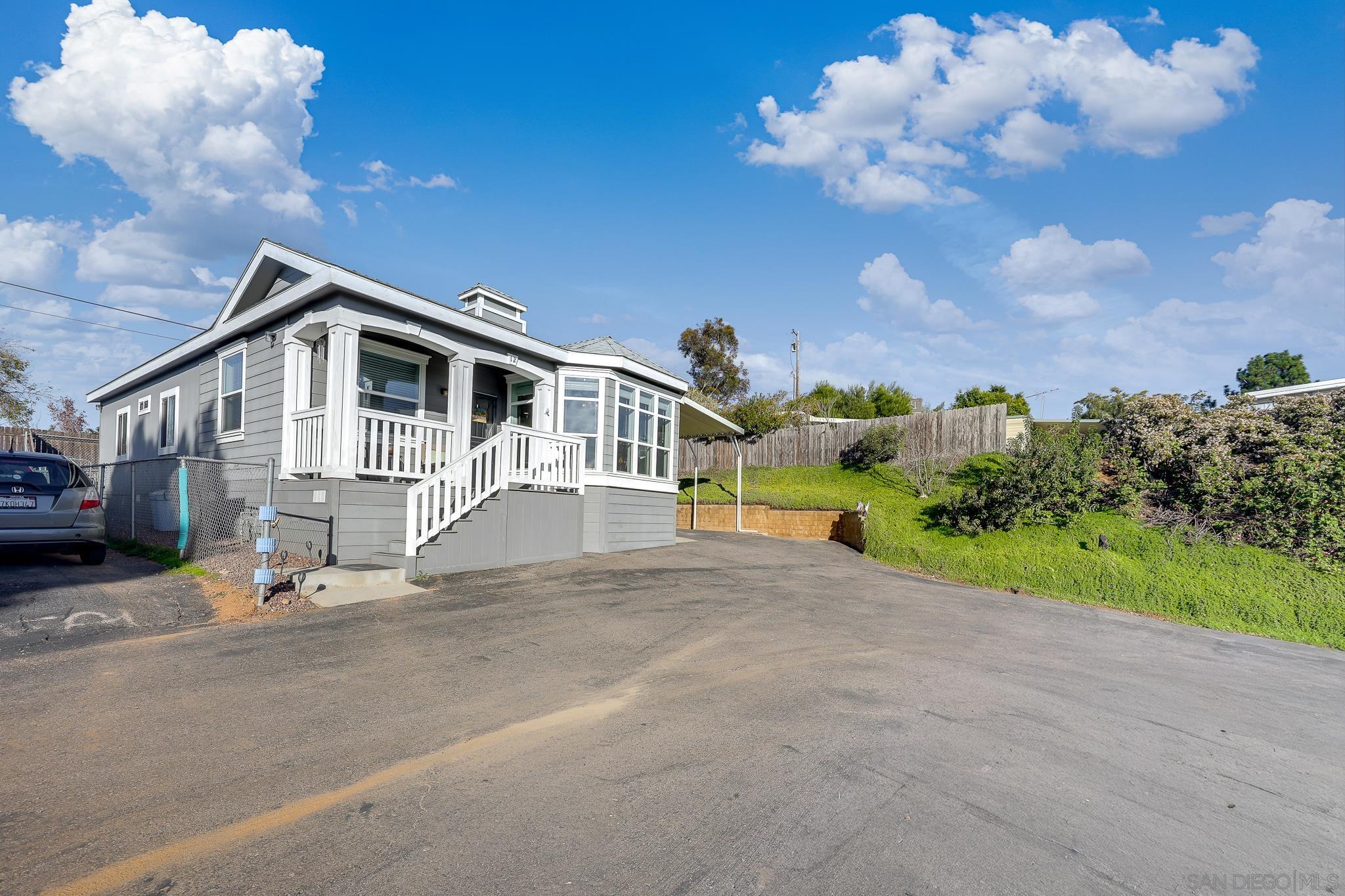 Detail Gallery Image 34 of 37 For 250  La Cresta Heights Rd  #SPC 12,  El Cajon,  CA 92021 - 3 Beds | 2 Baths