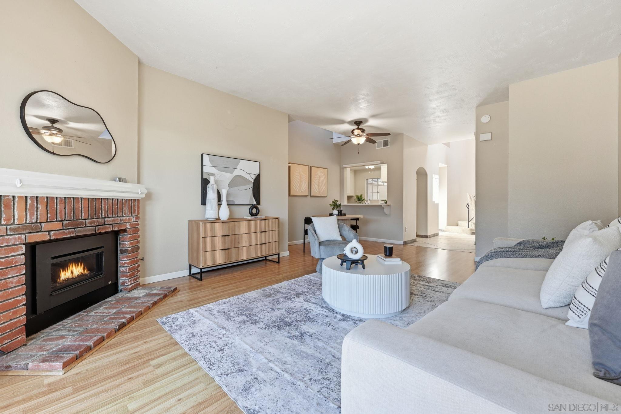 Detail Gallery Image 8 of 34 For 2591  Regent Rd, Carlsbad,  CA 92010 - 3 Beds | 2/1 Baths